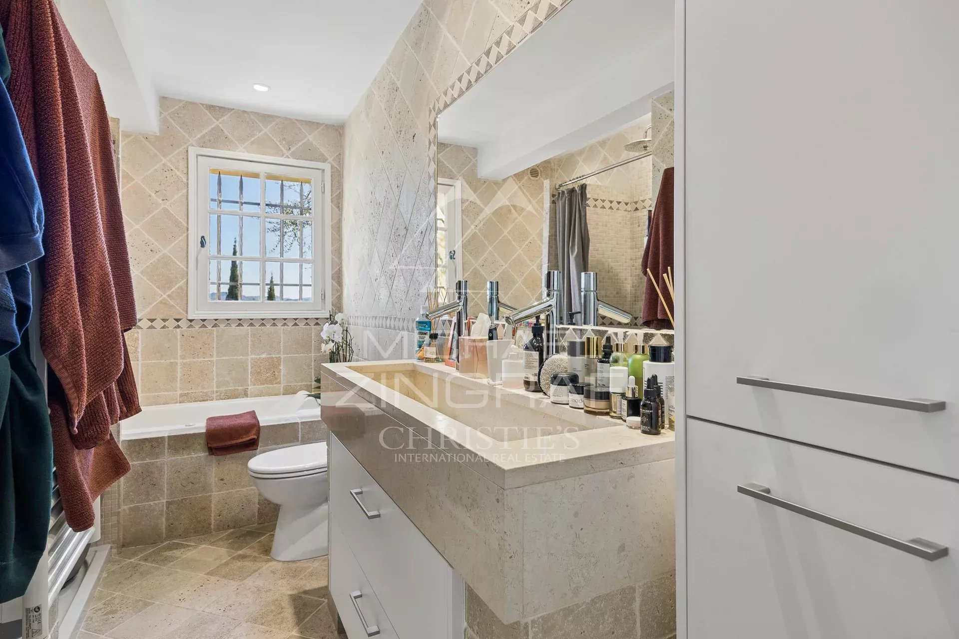 Family villa with panoramic views