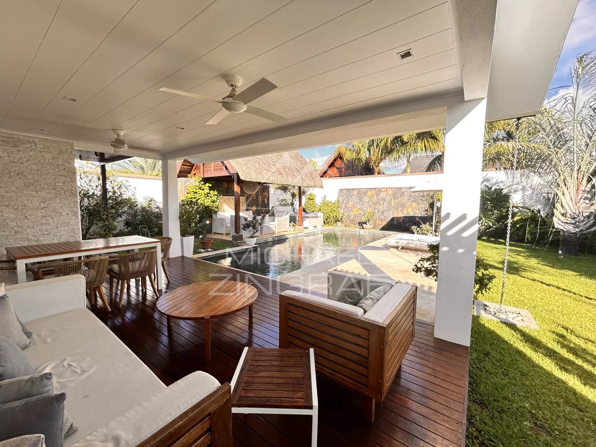 Villa située dans une résidence sécurisée à Grand Baie