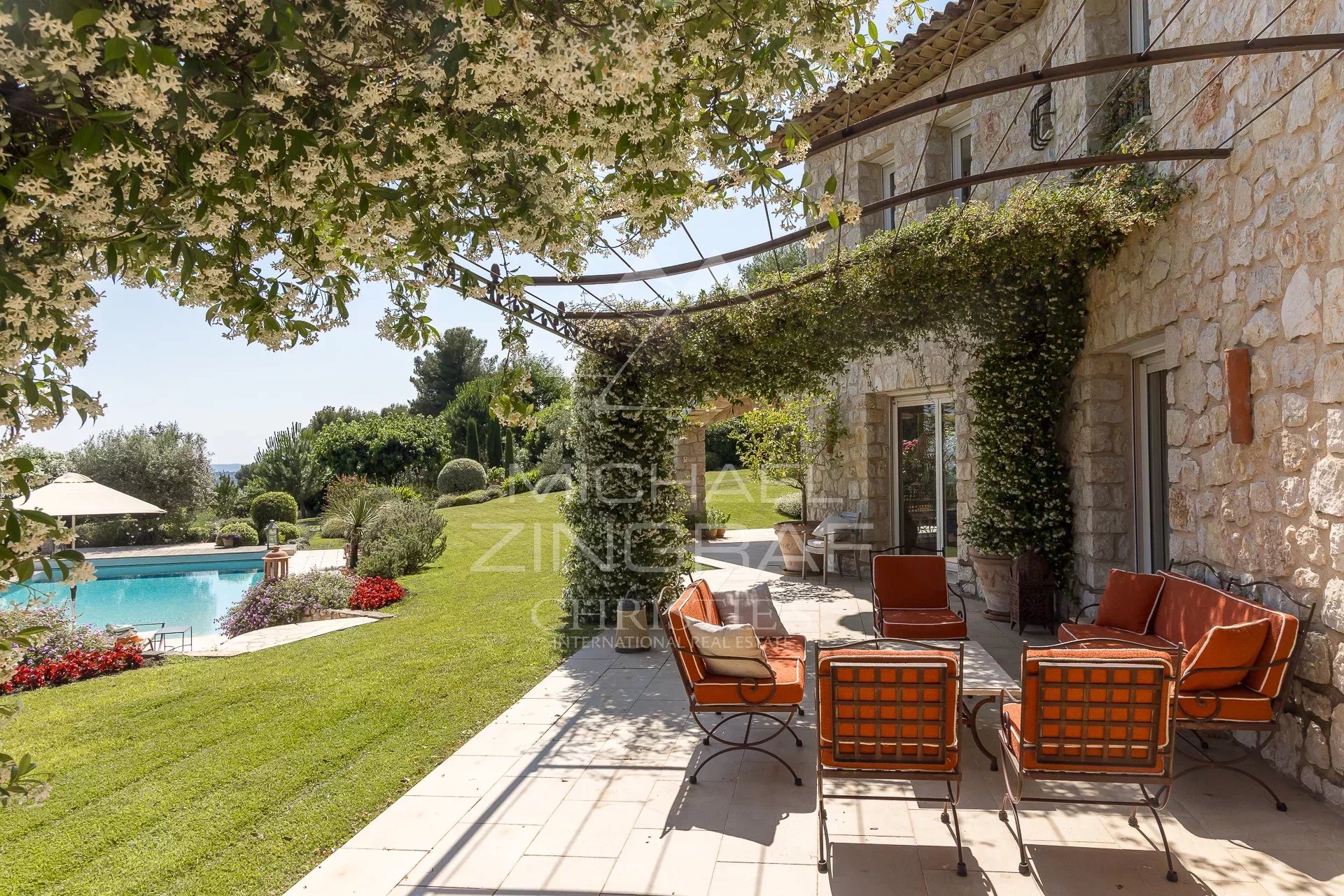 Proche Saint-Paul de Vence - Superbe mas avec vue panoramique mer