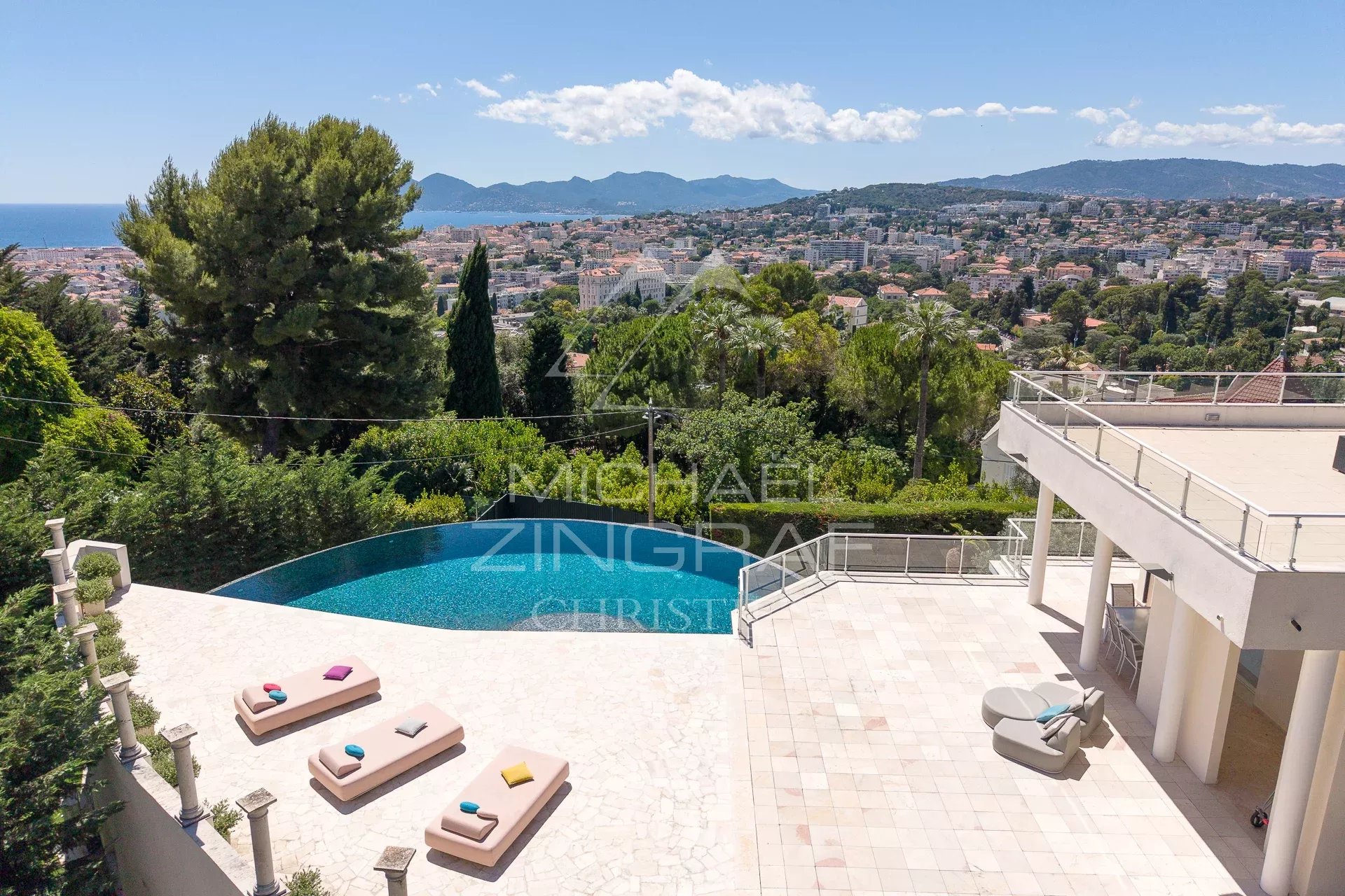 Cannes - Californie - Majestic contemporary villa