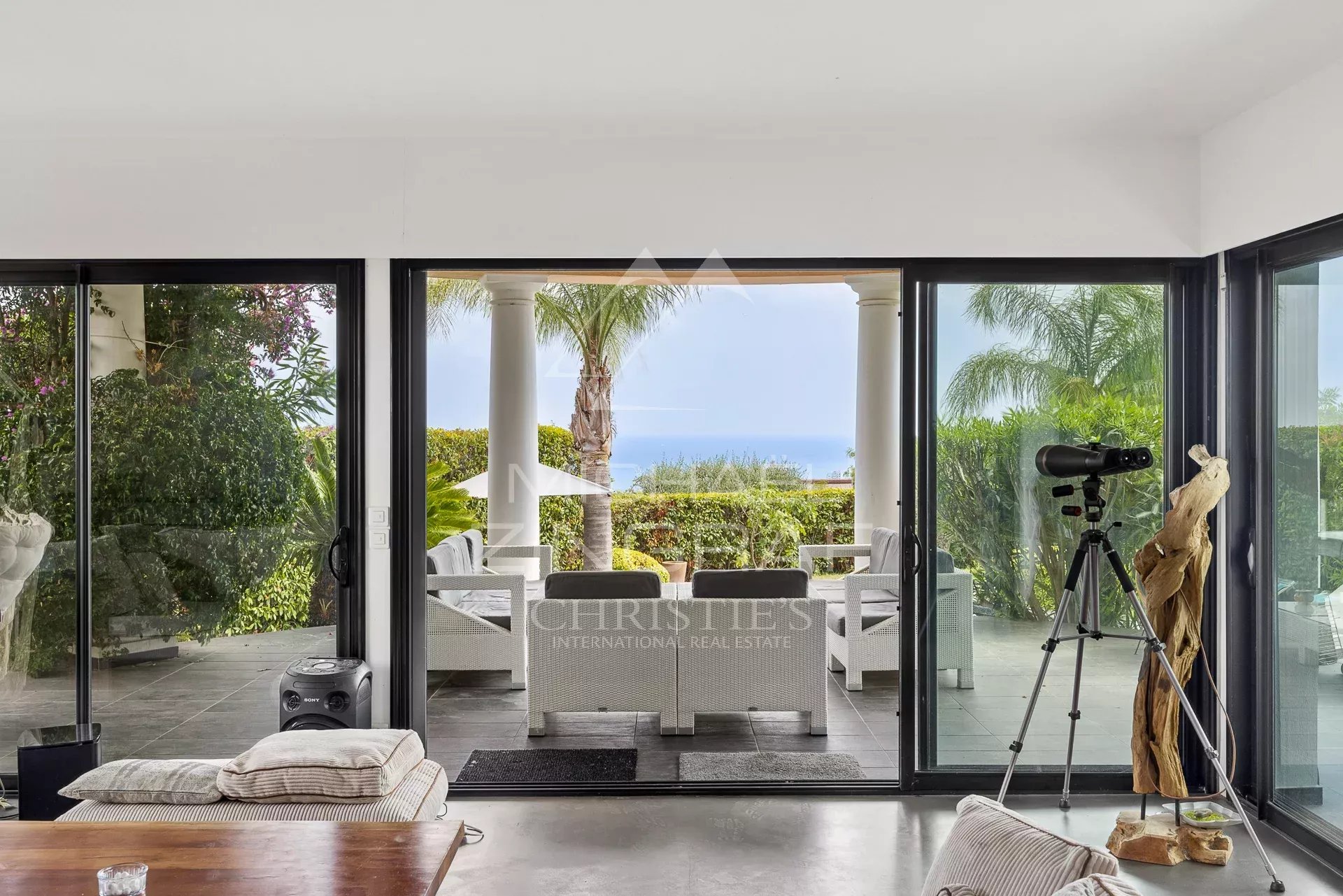 Proche Nice - Domaine privé et vue mer panoramique