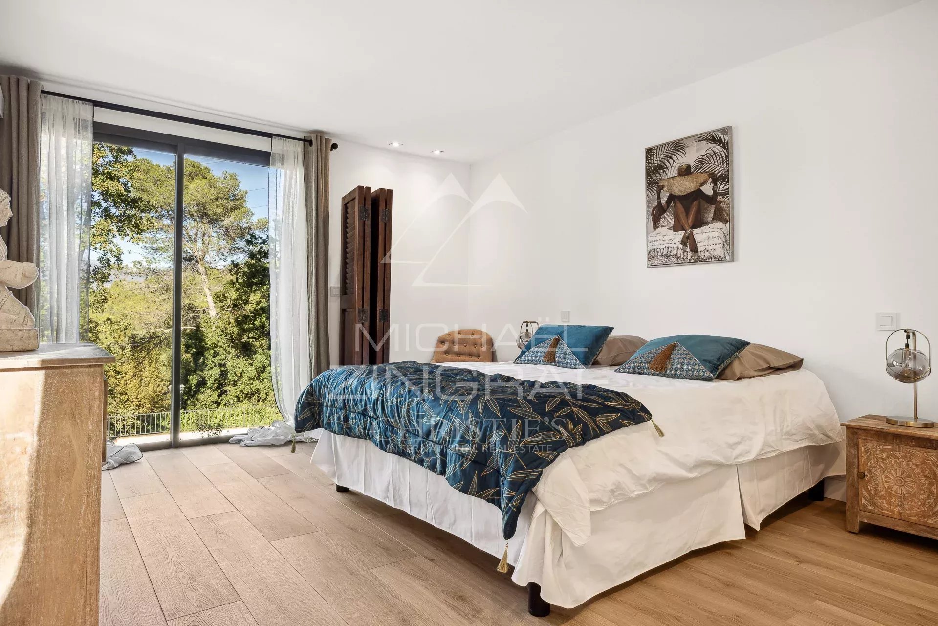 Mougins - Location longue durée - Villa 5 chambres entièrement rénovée