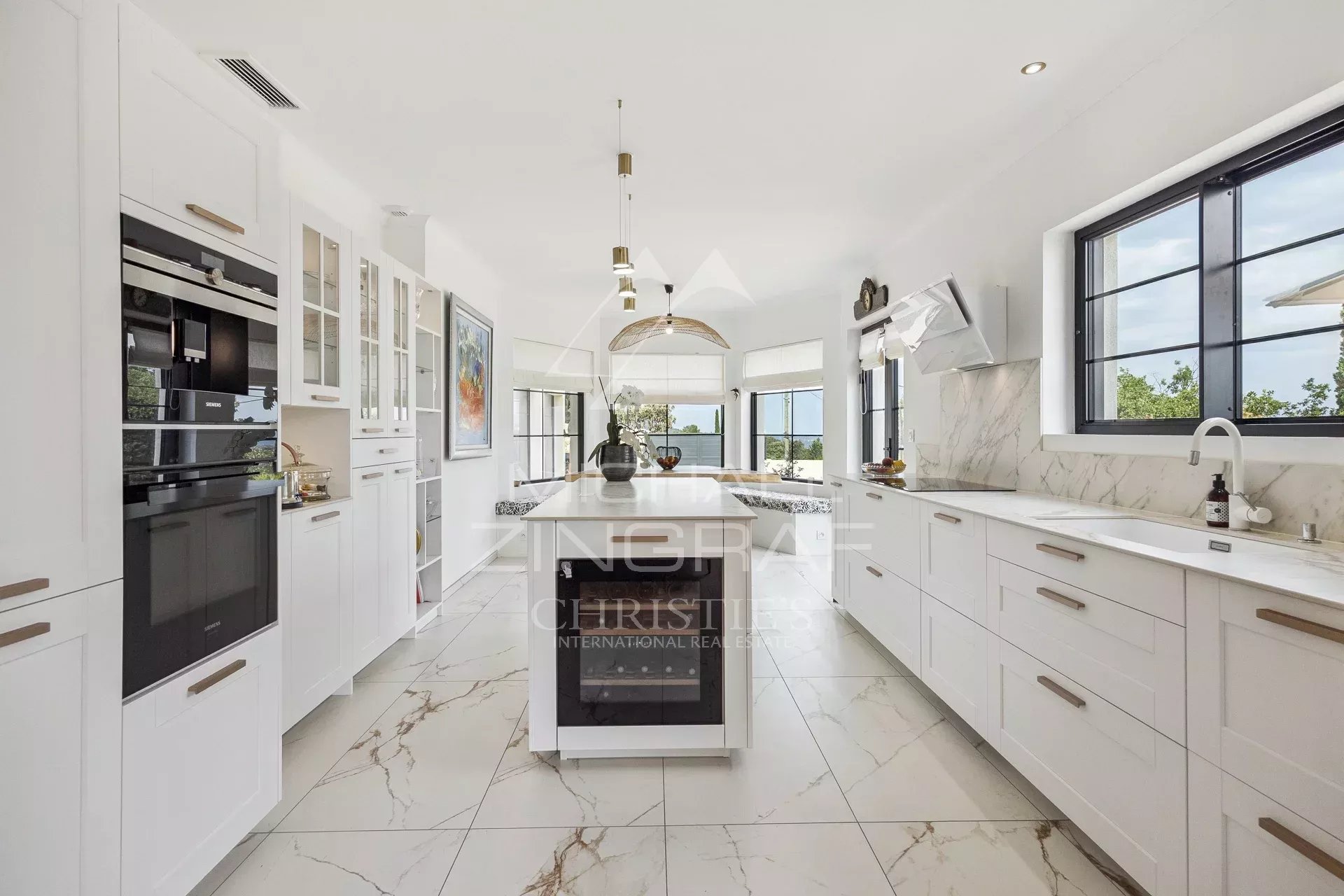 Superb Hilltop Villa with Panoramic Sea Views