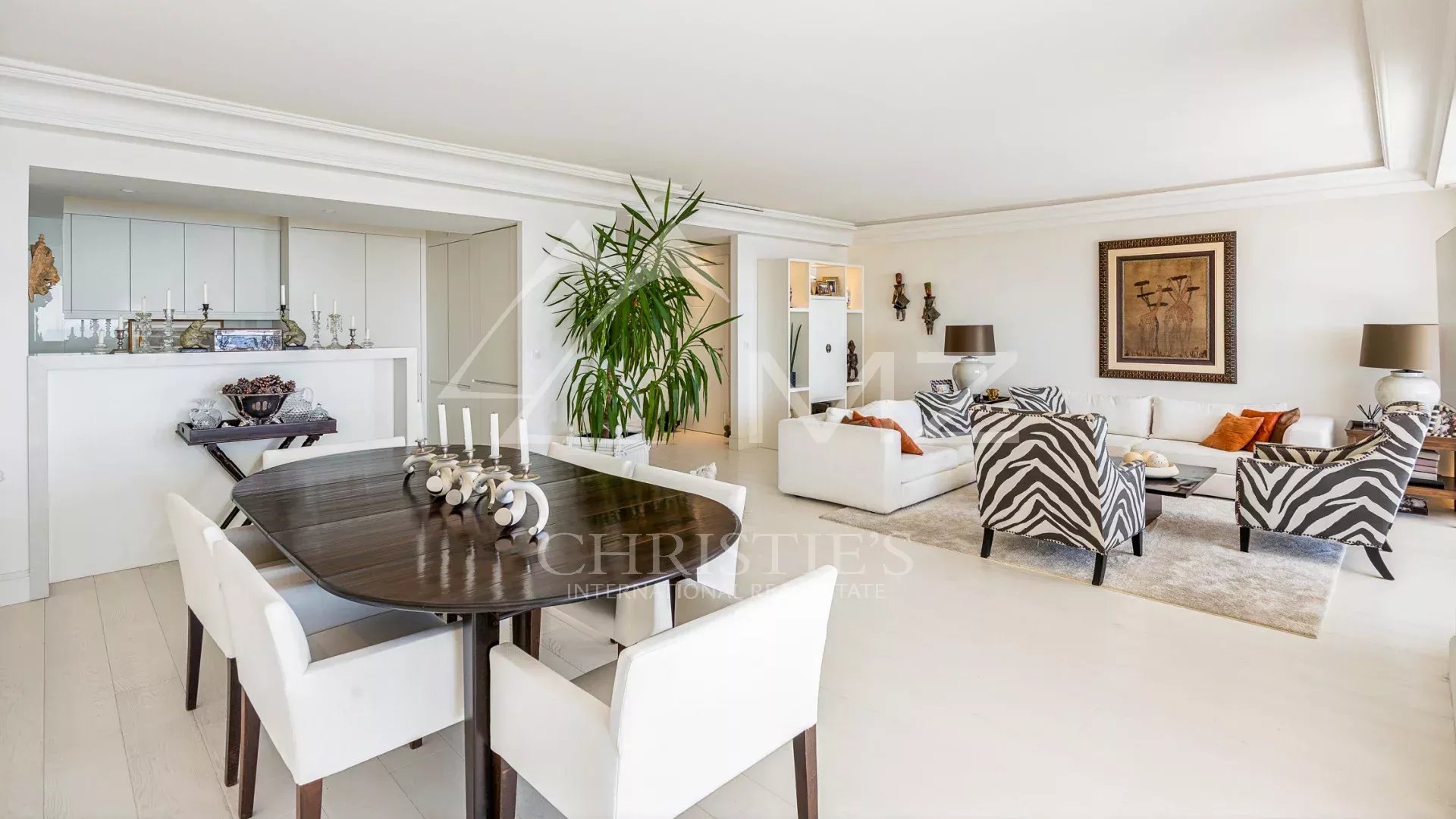 Exceptional apartment in a luxury residence