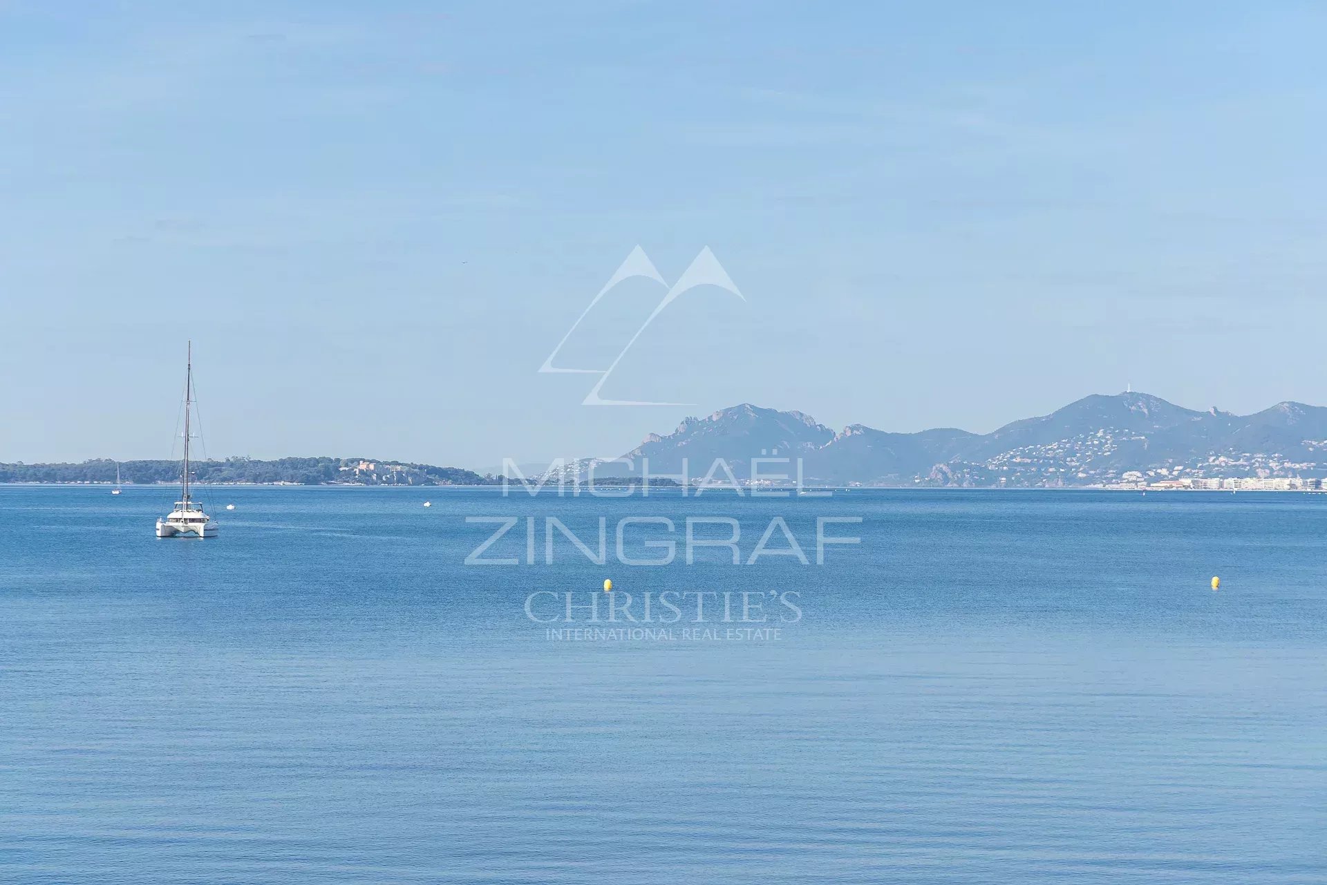 Exclusivité : Vue mer d’exception : un 2 pièces d’exception à Juan-les-Pins