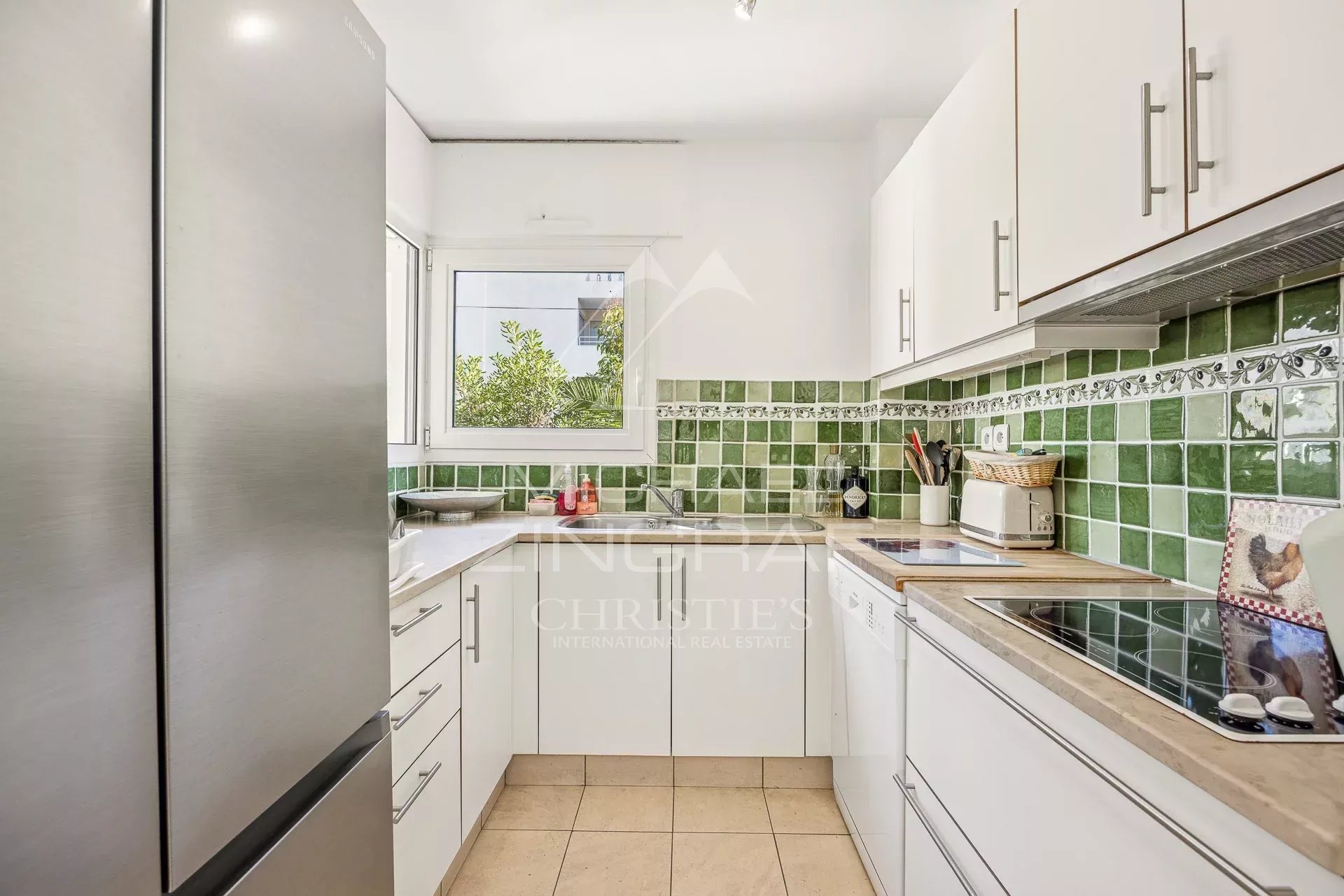 Cannes - Basse Californie - villa triplex au calme absolu