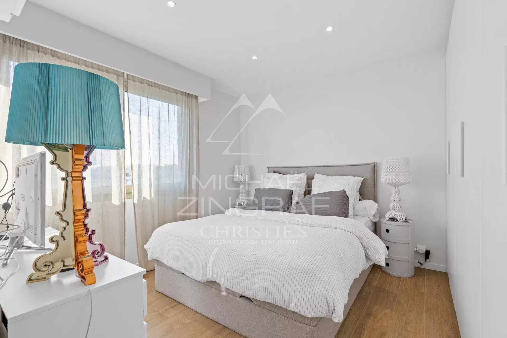 Nahe Nizza - Wunderschöne Wohnung am Meer mit Pool