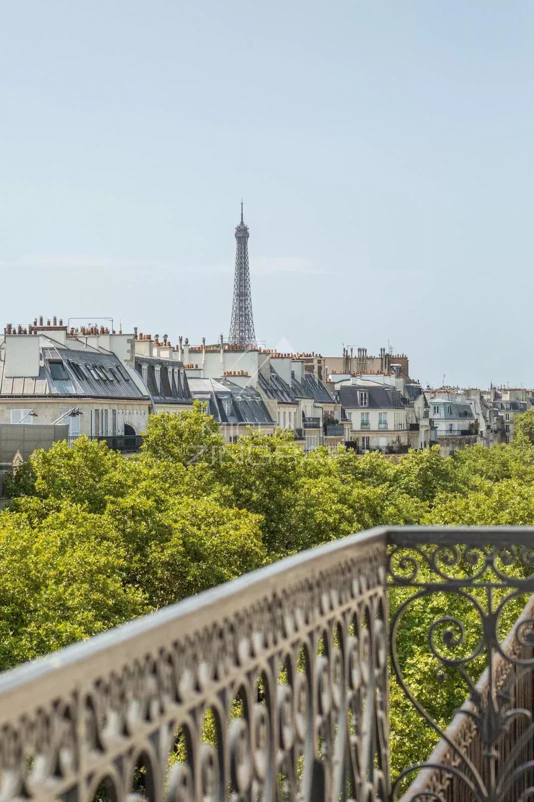 To sell - 3 Mastersuites - Perfect condition  - Odéon