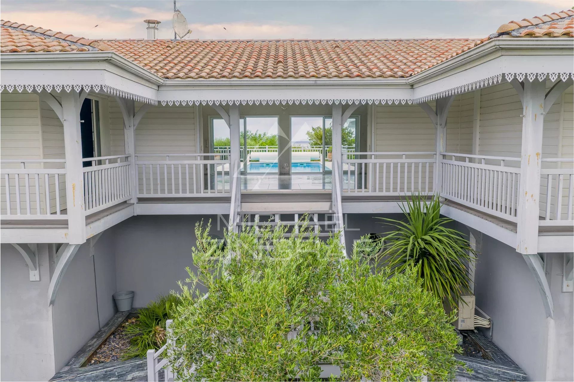 Grande maison au calme avec belle vue mer