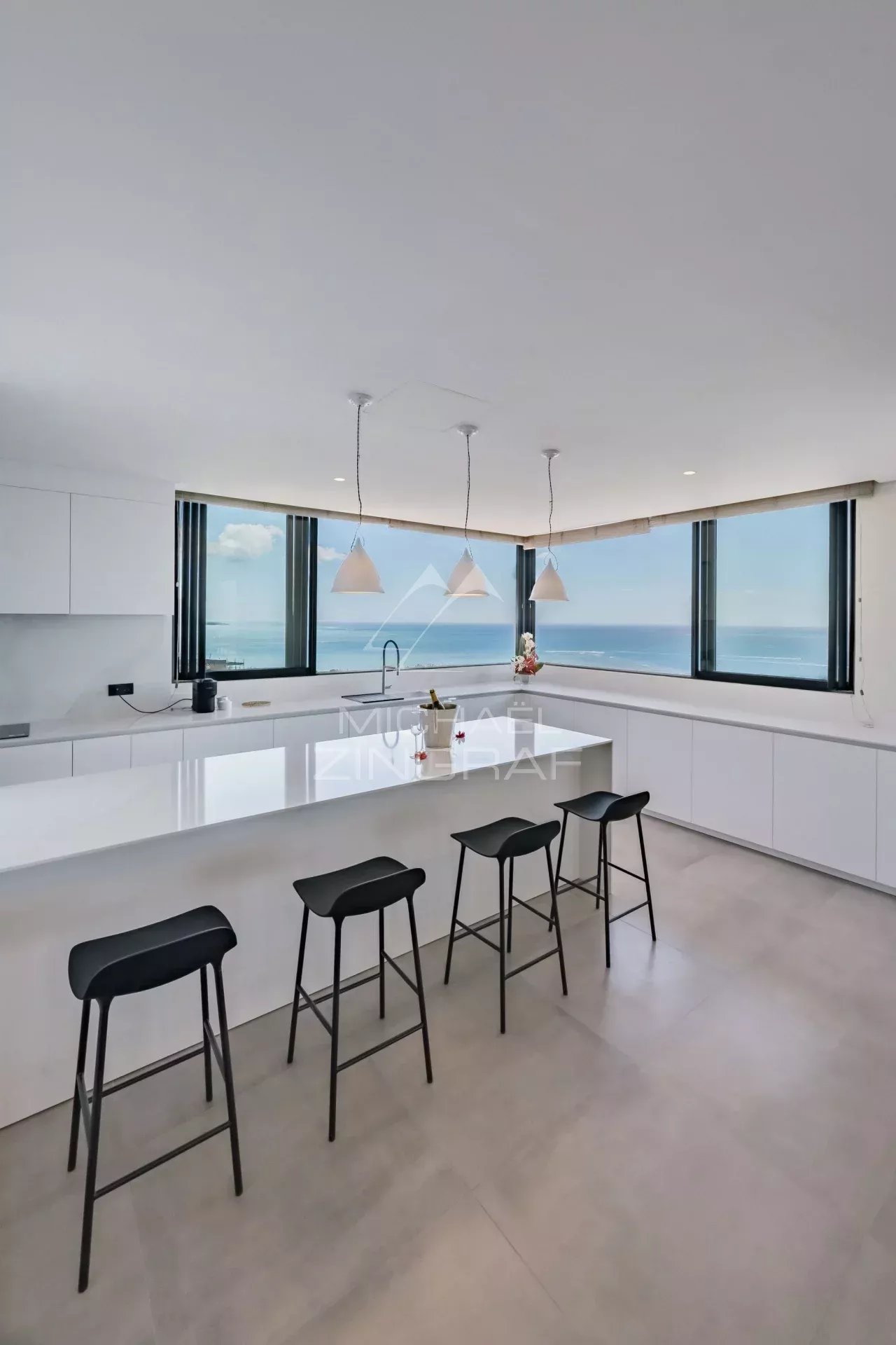 Puppen 5 -Bedroom Villa - Black Riviere