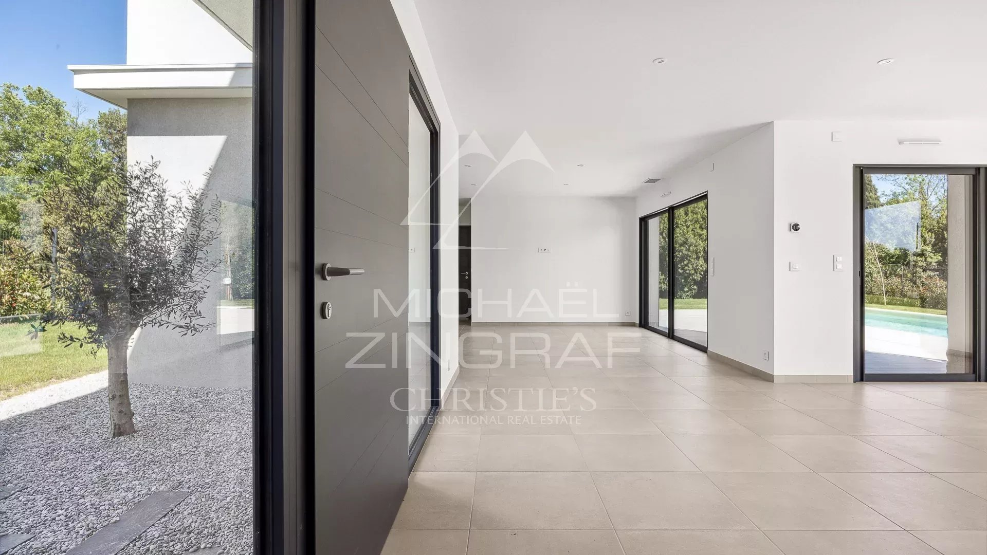 Neue zeitgenössische Villa