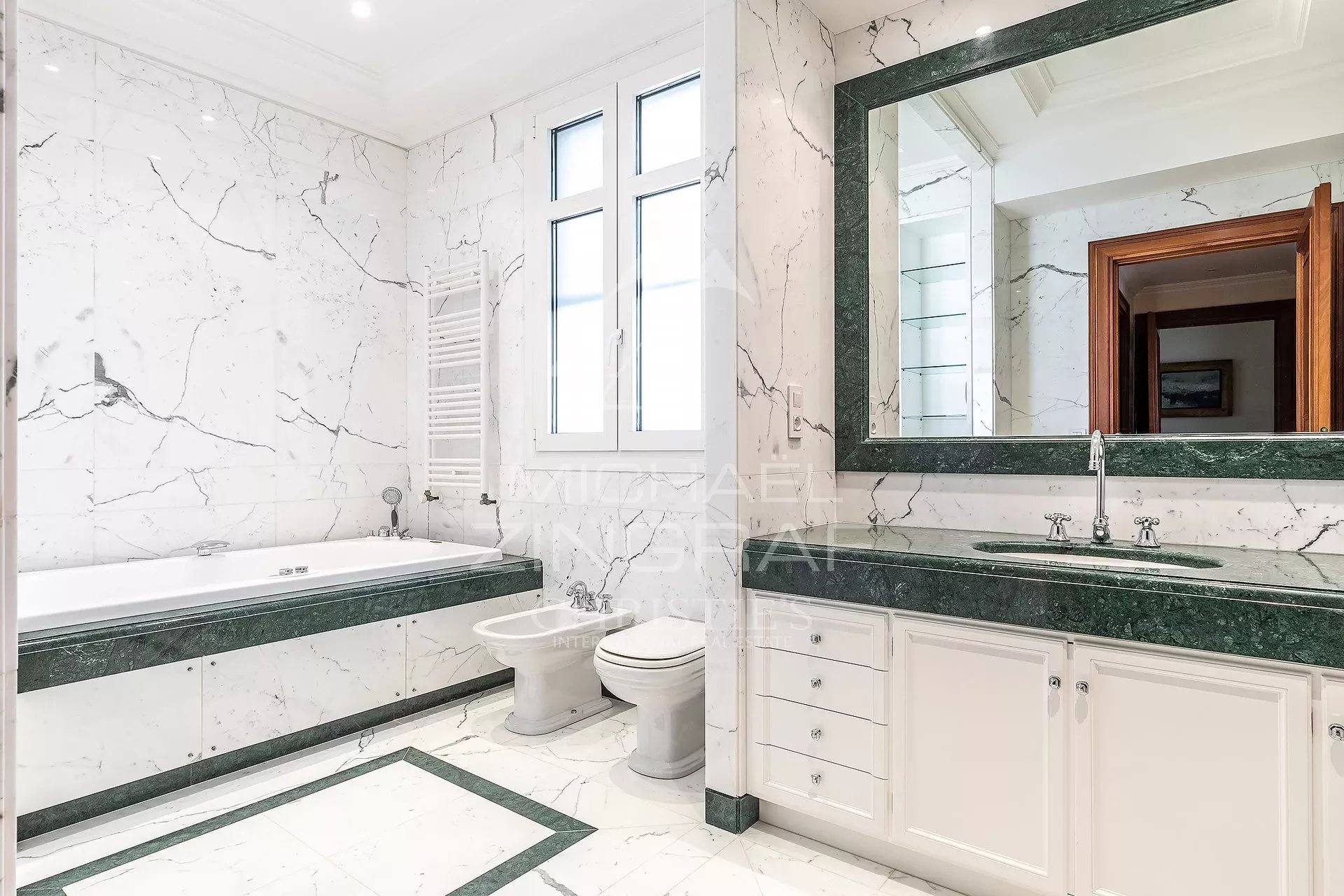 Saint-Jean Cap Ferrat - Propriété d'exception vue mer