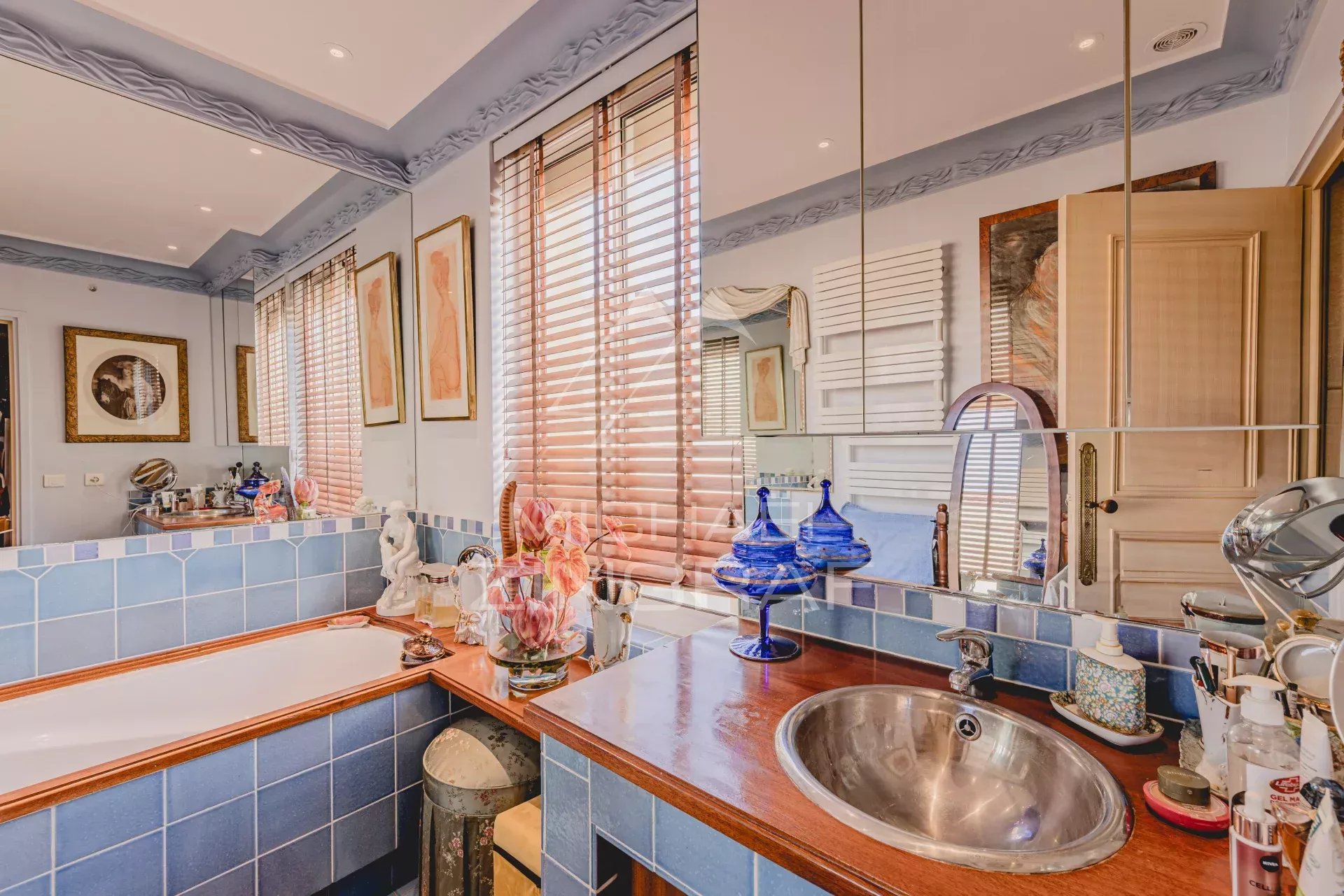 RÉSIDENCE GRAND HÔTEL EN PREMIÈRE LIGNE - APPARTEMENT EN DERNIER ÉTAGE