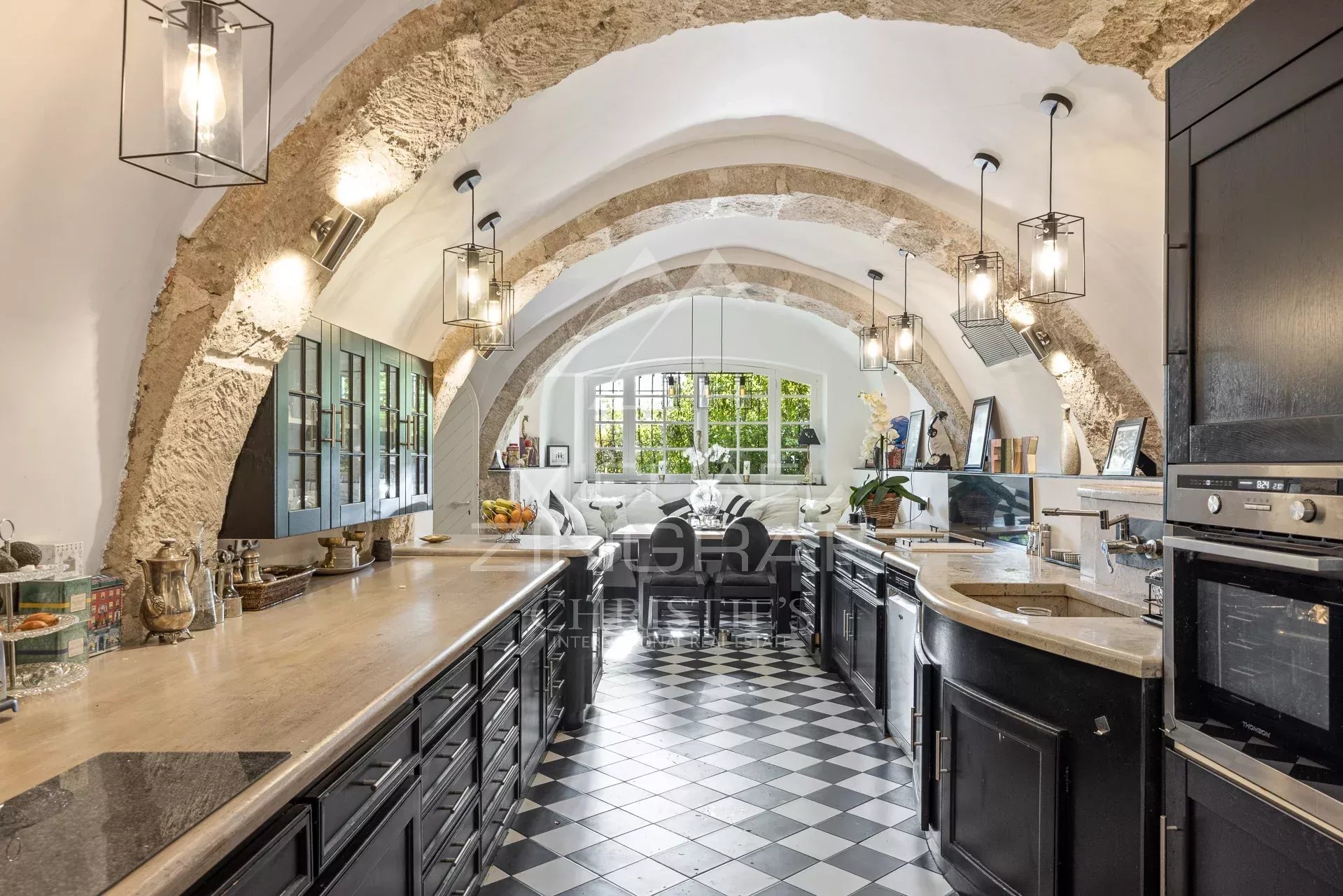 Biot - Old pottery from the 18ᵉ century