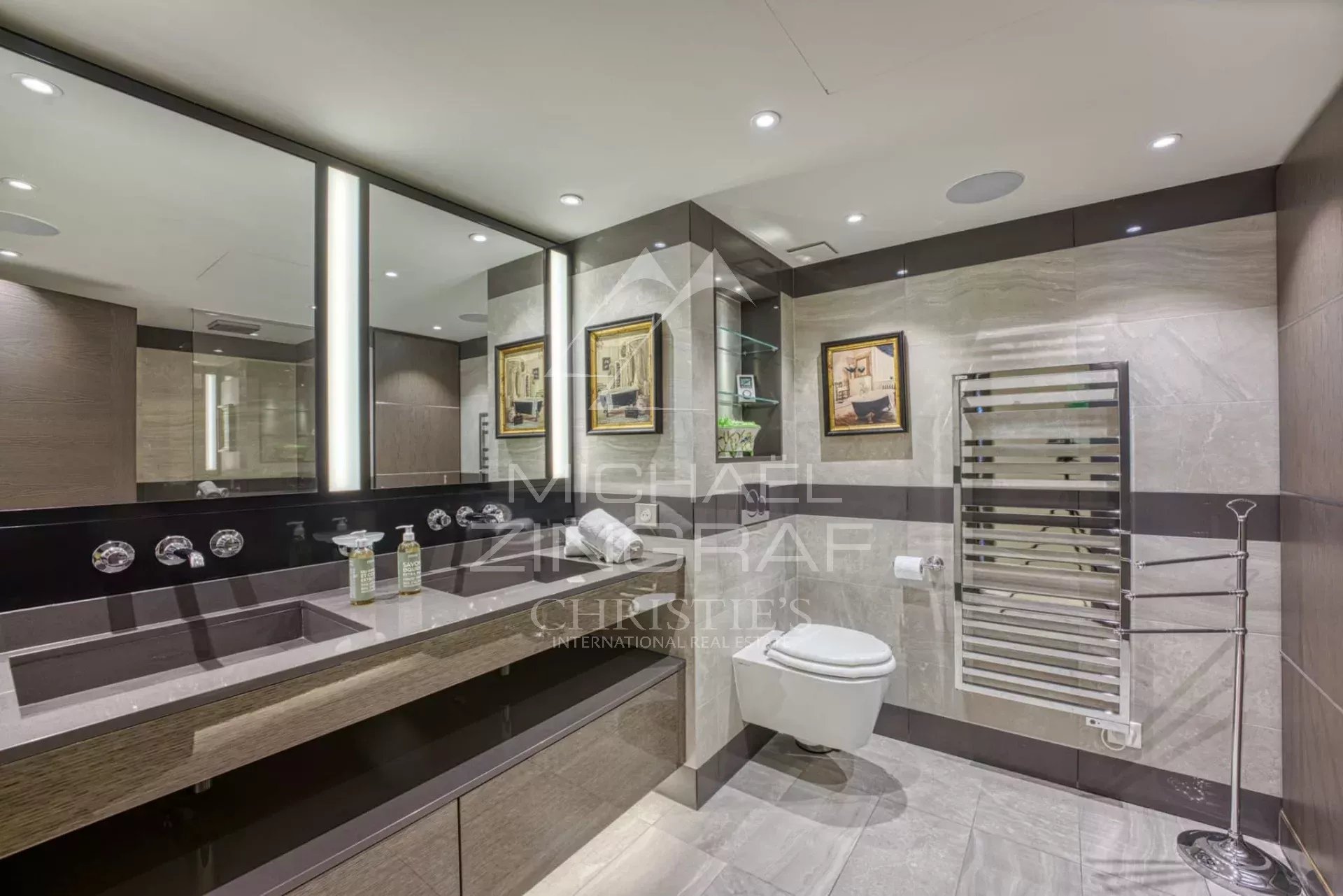 Appartement d'Exception avec Terrasses Panoramiques et Prestations Haut de Gamme