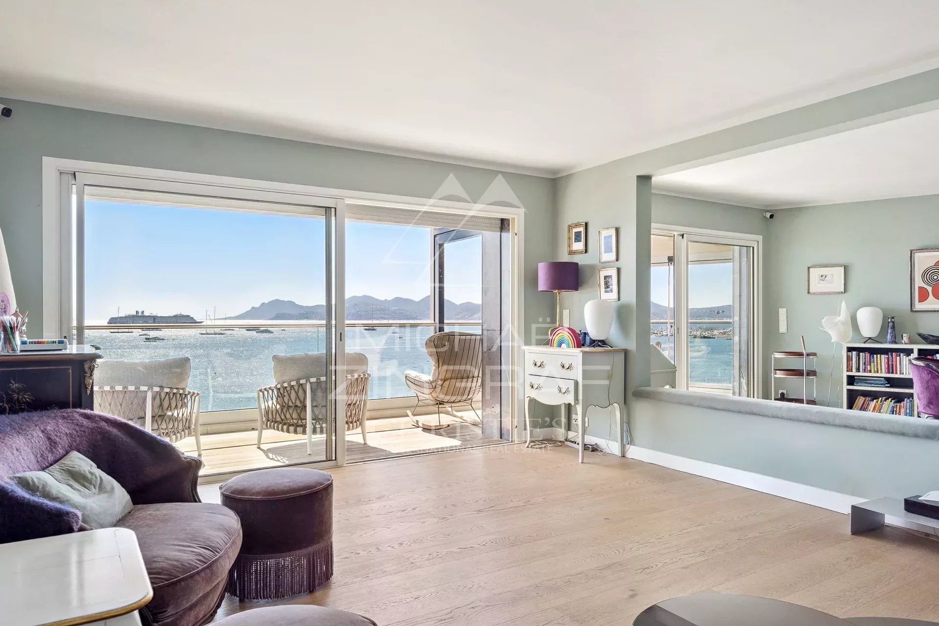 Cannes Croisette – Spacieux 5 pièces avec vue mer panoramique