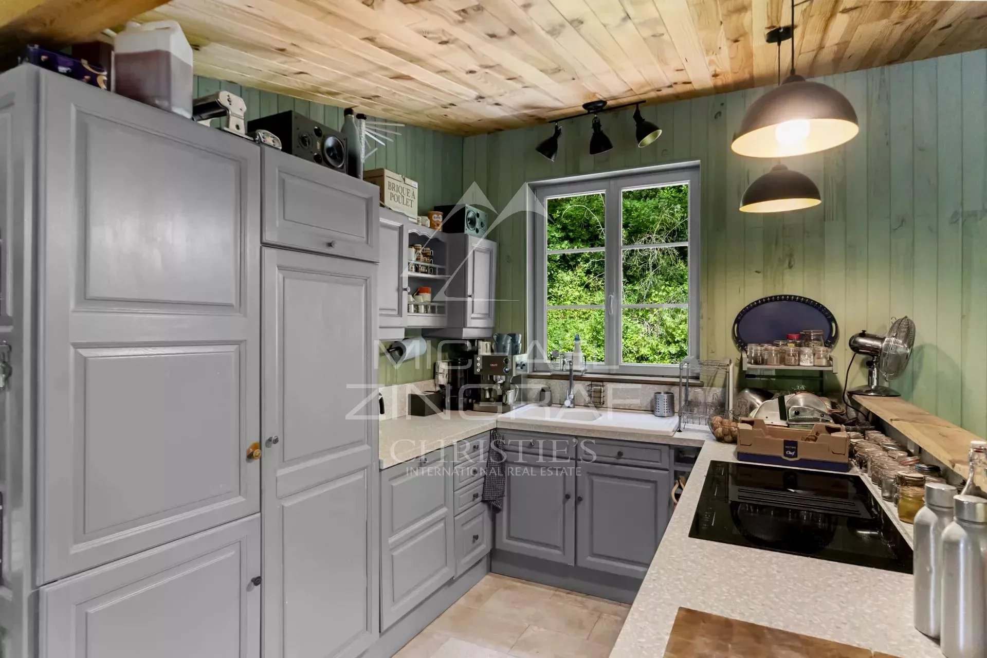 Propriété d’exception au cœur de la nature – Gréolières