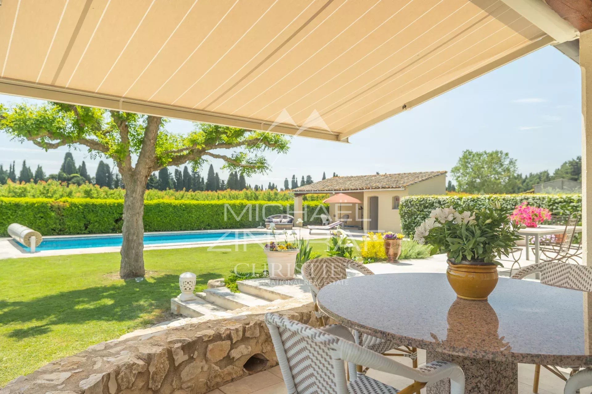Provencal Villa near Saint-Rémy-de-Provence