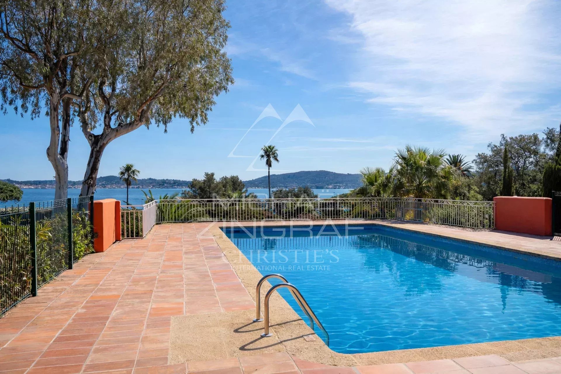 Beauvallon – Charmantes Haus mit Meerblick und Strandzugang