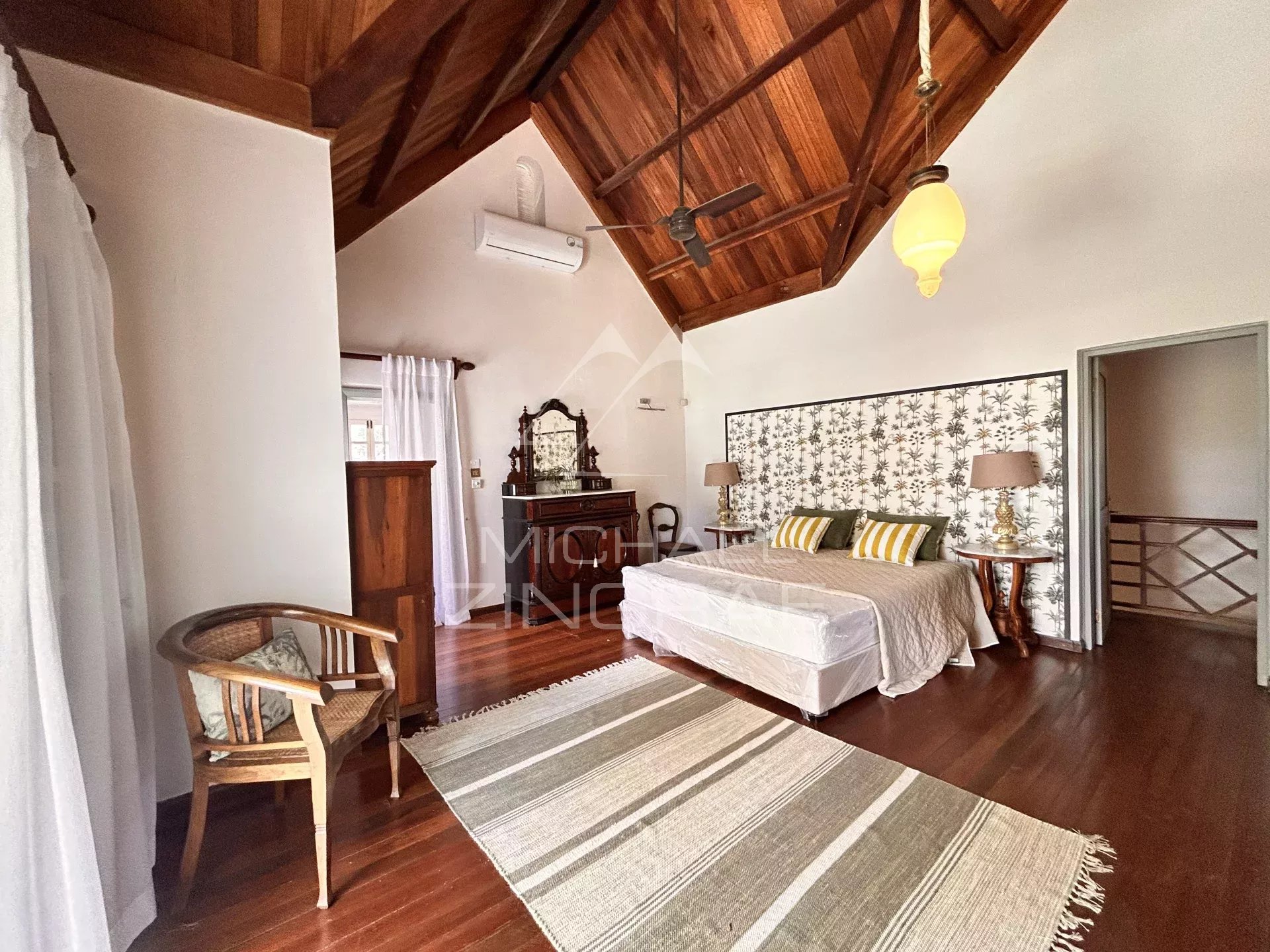 Colonial-Style Villa in Pointe aux Canonniers