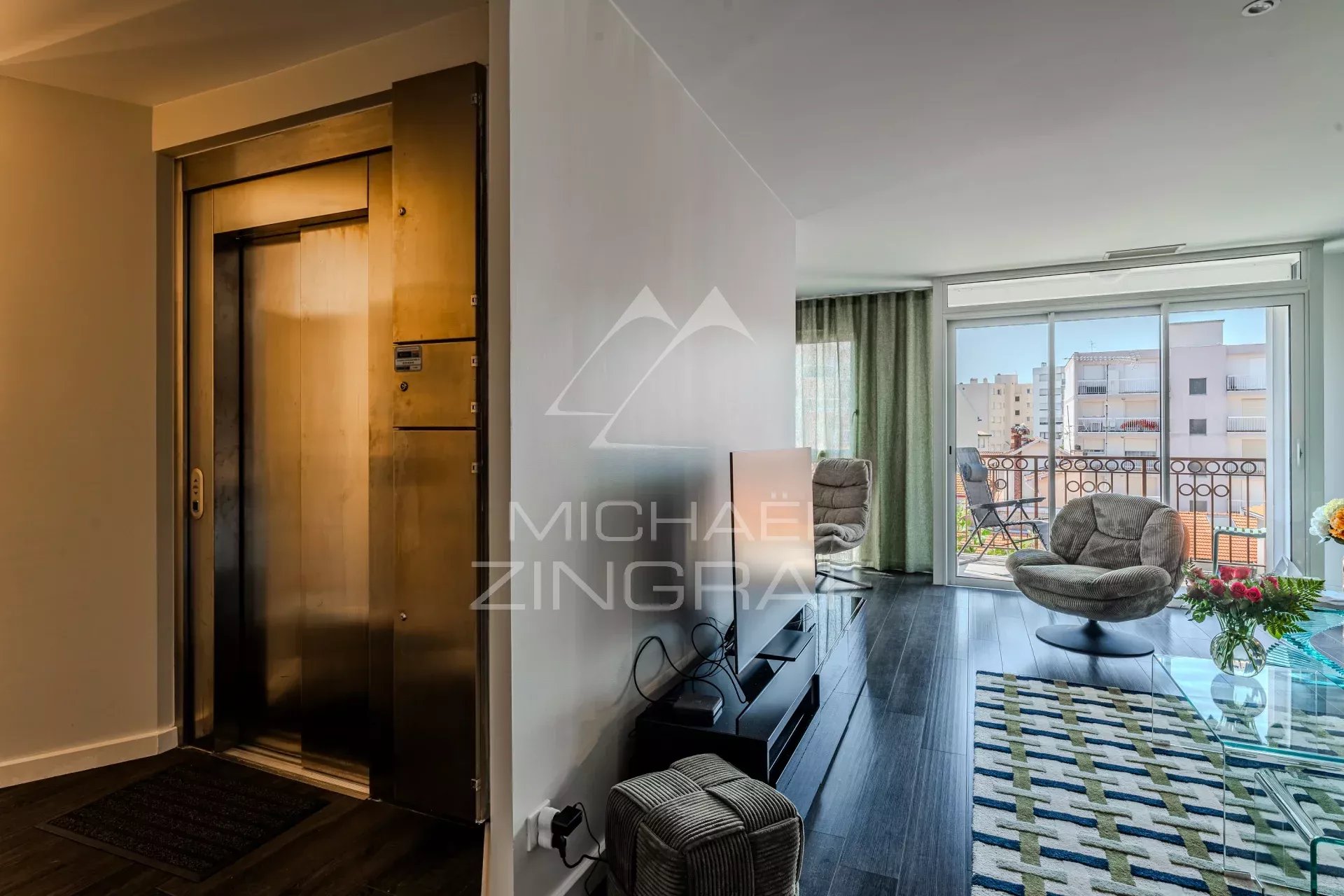 Arcachon center, apartment with basin glimpses, garage and private elevator