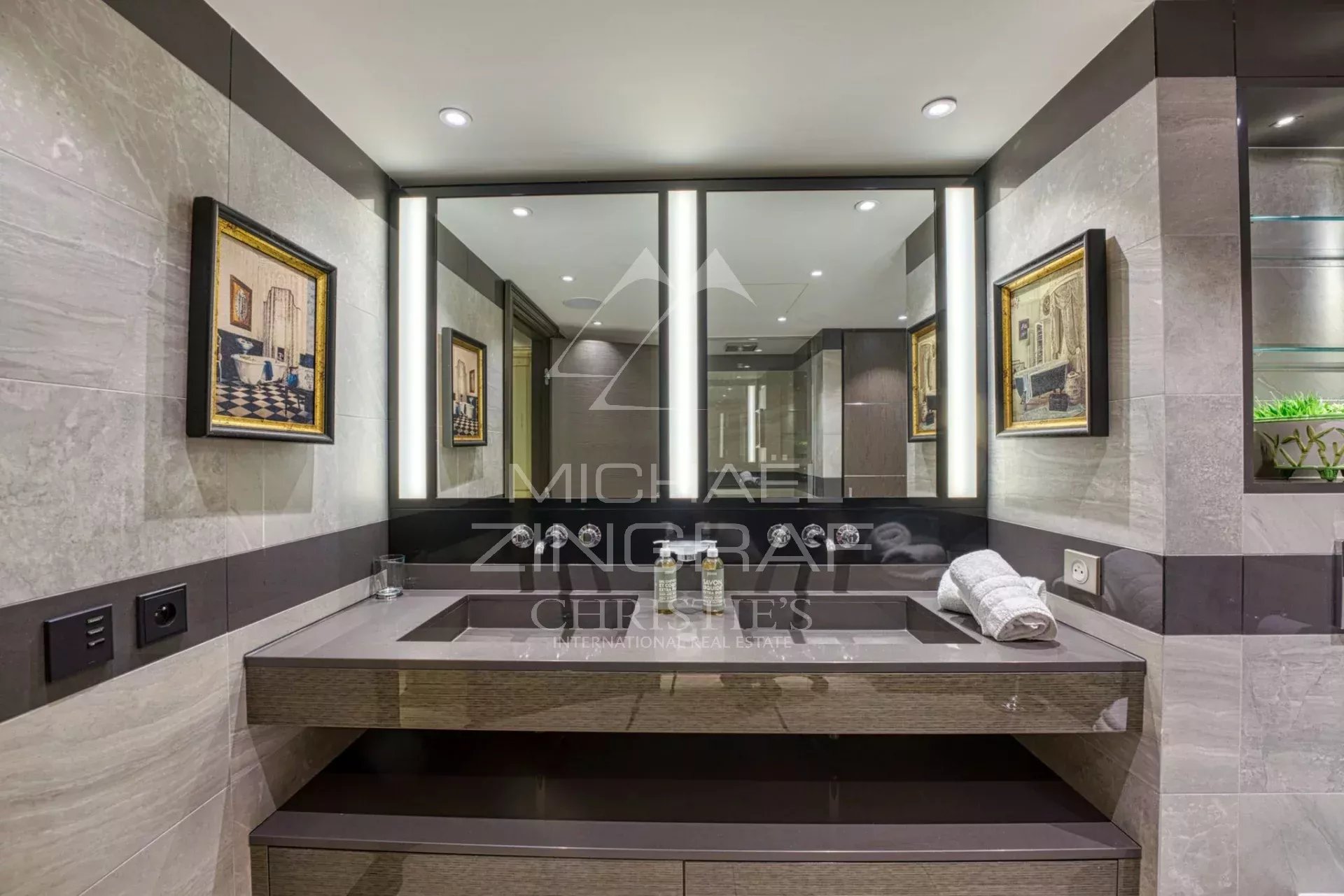 Appartement d'Exception avec Terrasses Panoramiques et Prestations Haut de Gamme