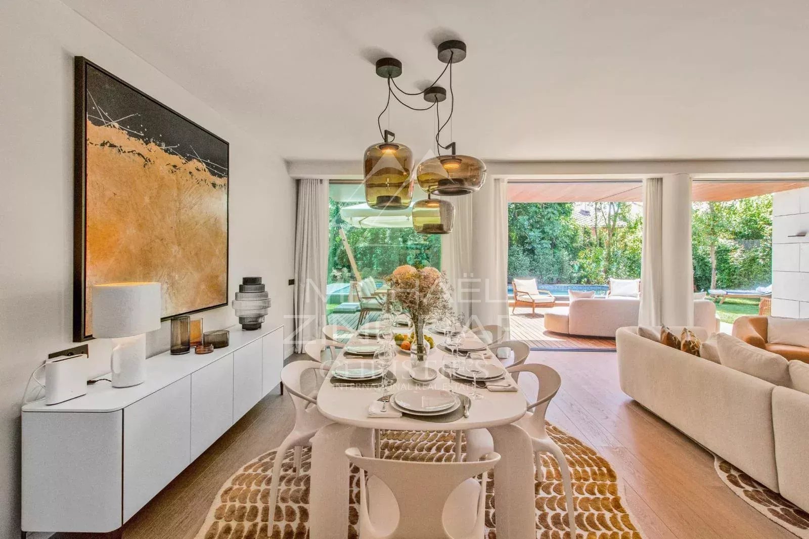 Contemporary Villa of Timeless Elegance in the Heart of Saint-Jean-Cap-Ferrat