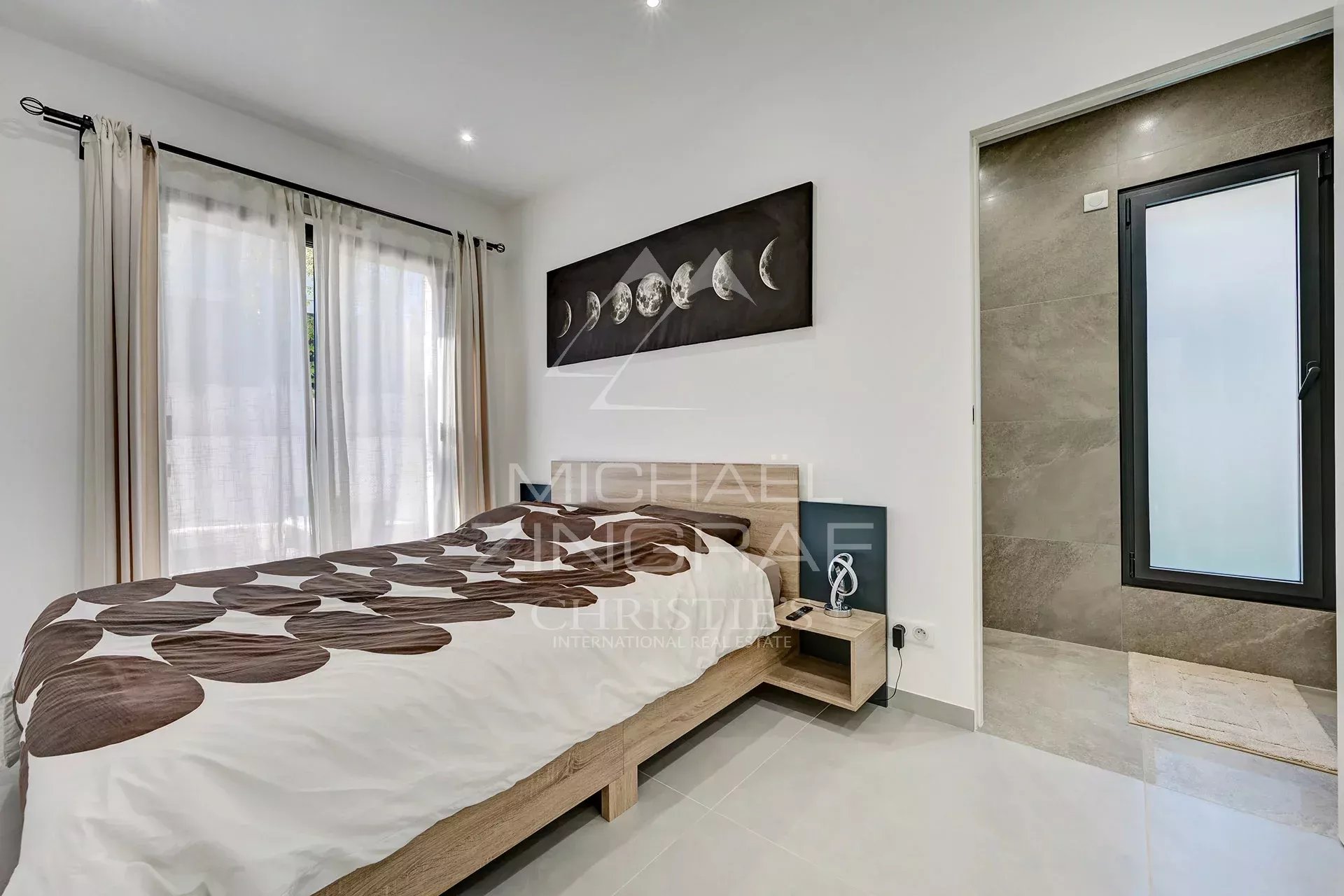 Confidential Sale - Architect house with swimming pool in Cap Brun, Toulon