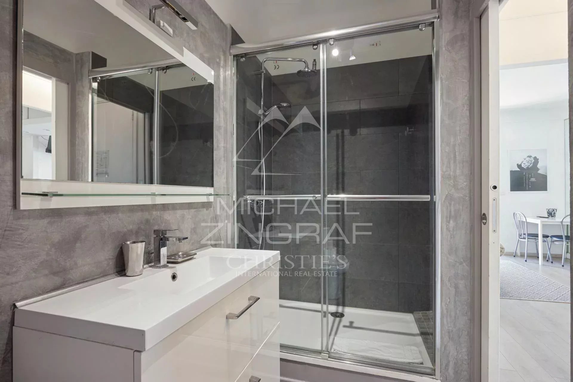 Cannes – In der Nähe der Croisette – Außergewöhnliches Studio mit Balkon, Meerblick und Garage