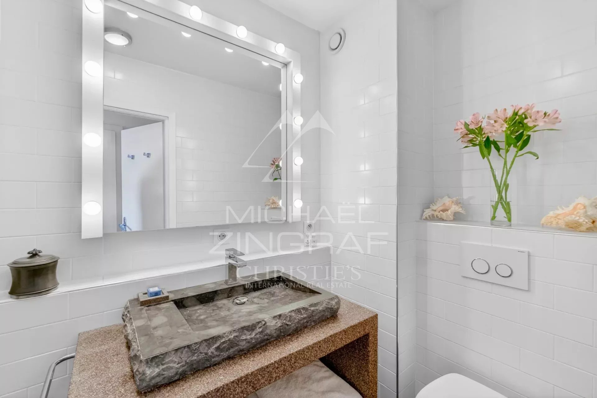 EXCLUSIVITE-CANNES APPARTEMENT D'EXCEPTION  DANS UNE RESIDENCE DE STANDING