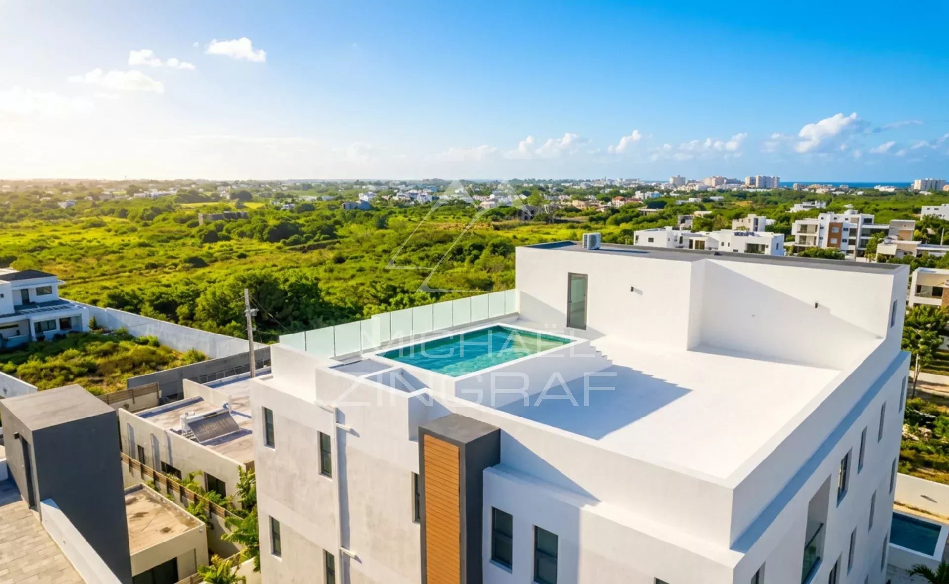 Exceptional Penthouse with Rooftop & Private Pool | Pereybère