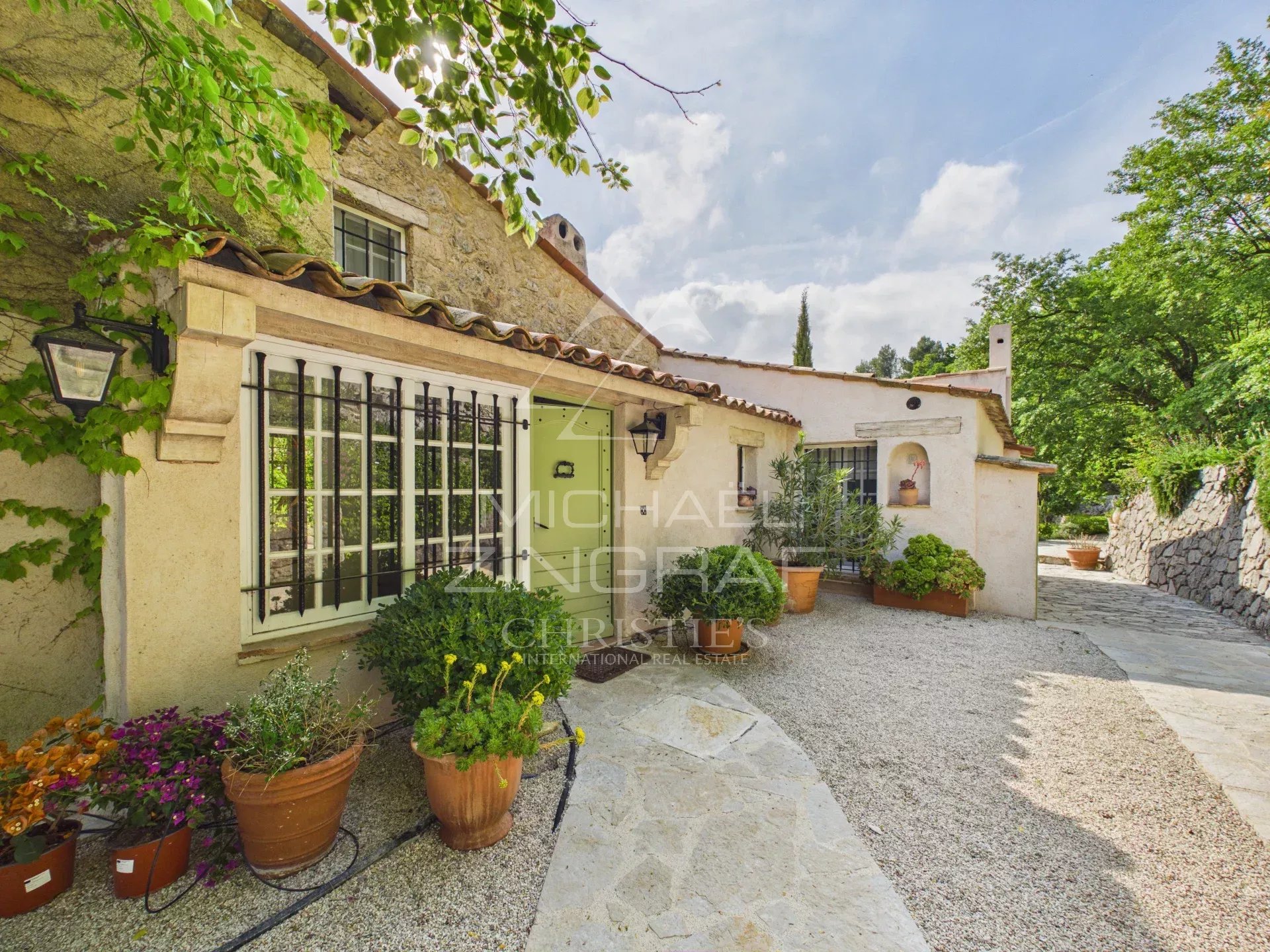 Charmante bastide avec vue imprenable – Tourrettes-sur-Loup