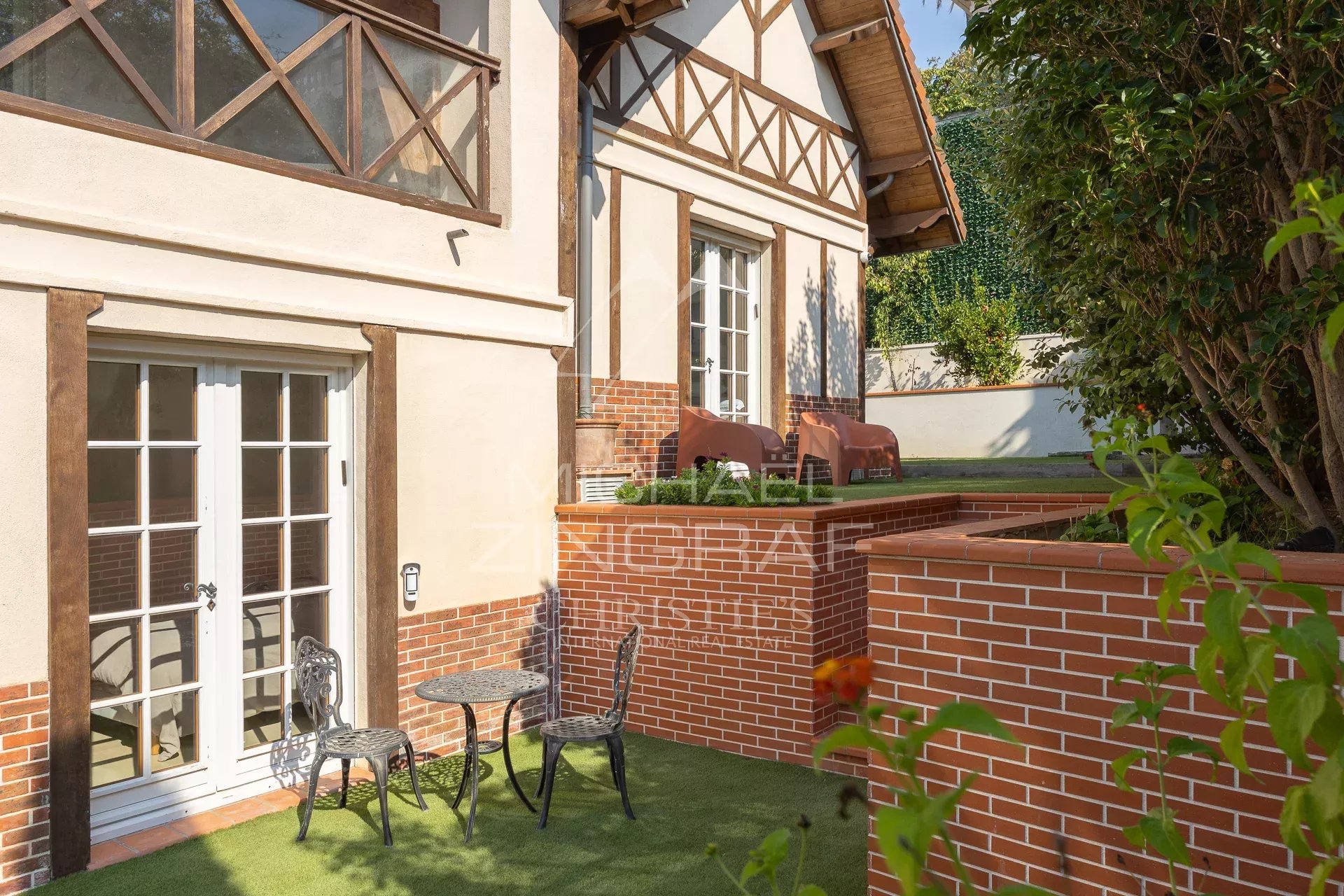 Cannes - Basse-Californie - Elegante Villa im anglo-normannischen Stil