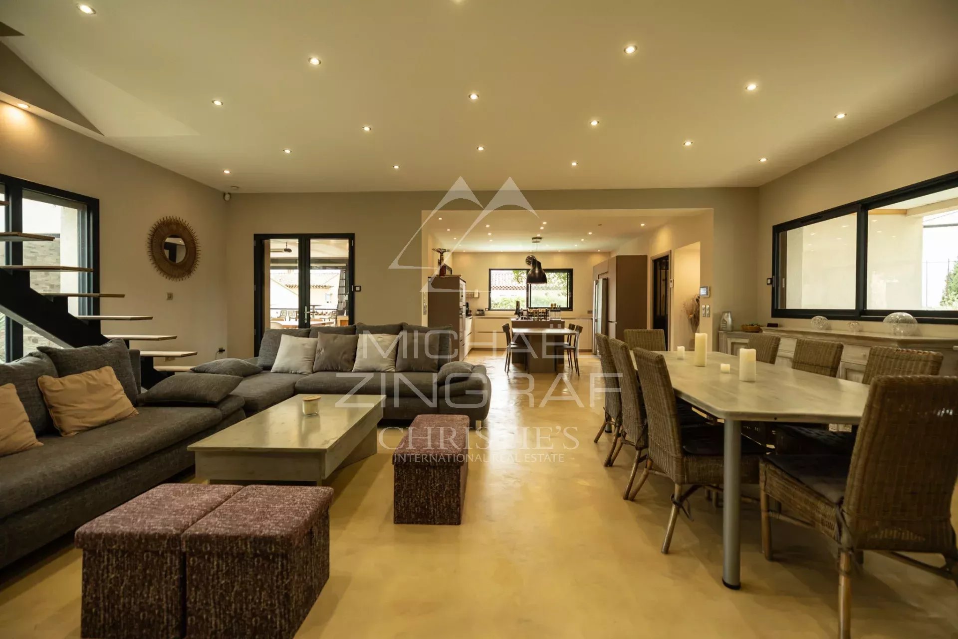 Villa contemporaine aux prestations soignées