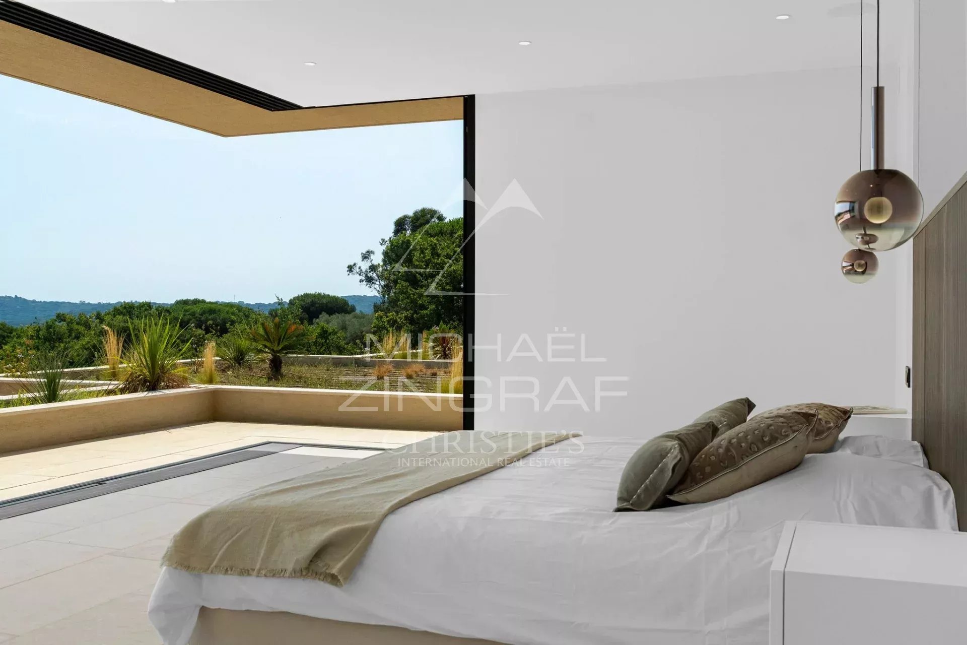 Exceptional Villa in Pampelonne – Elegance and Privacy