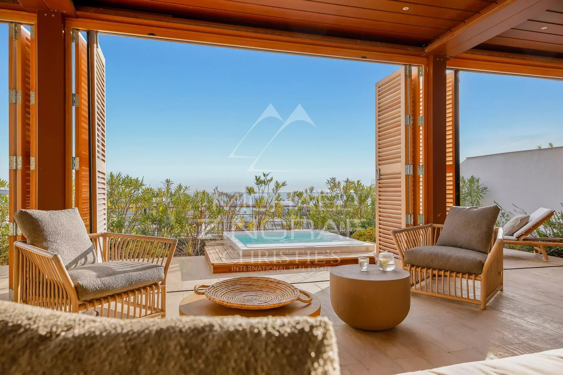 Cannes -  Proche Centre - Penthouse d'exception -Grandes terrasses - Vue mer panoramique