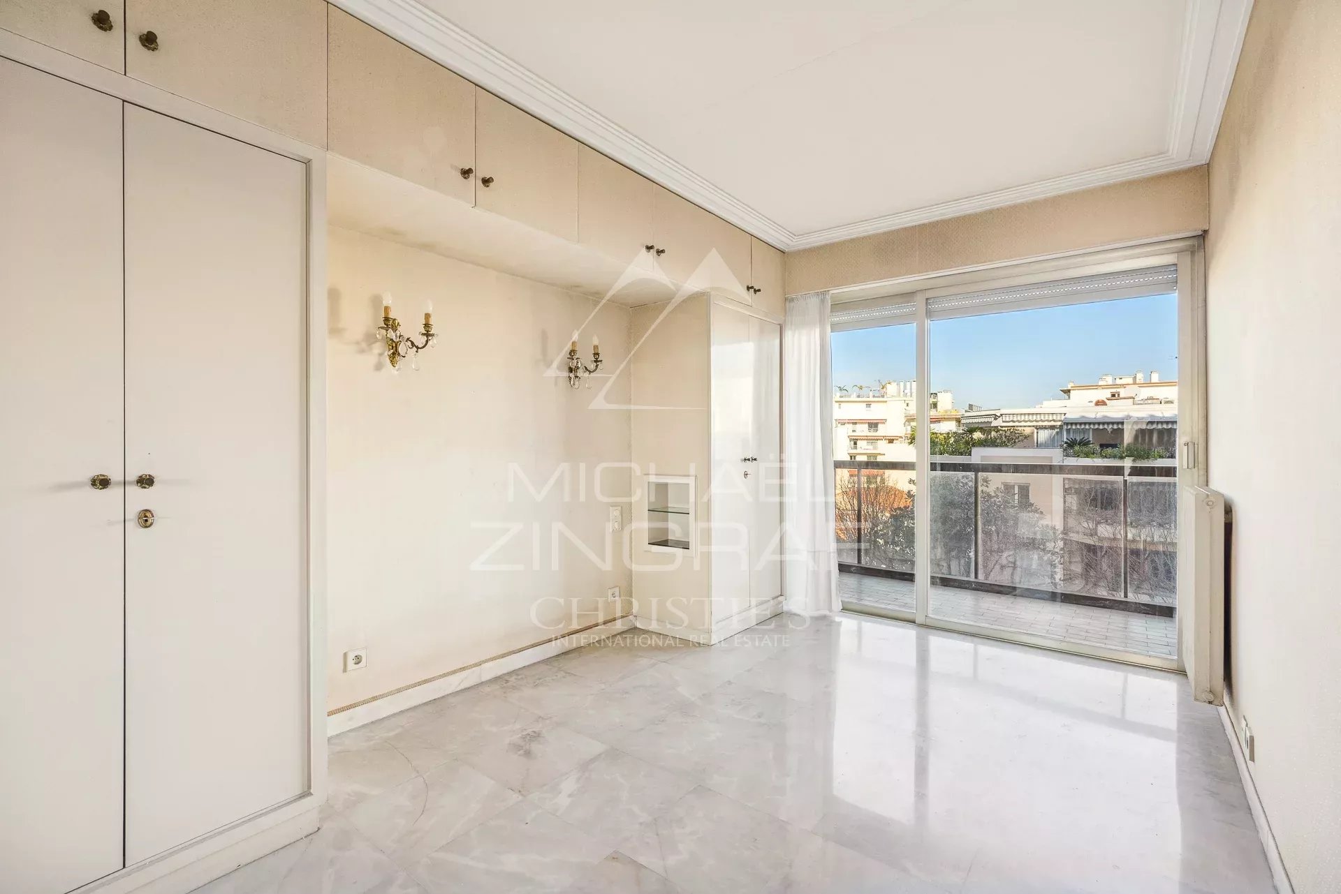 Juan-les-Pins, Le Center Bay – Panoramameerblick