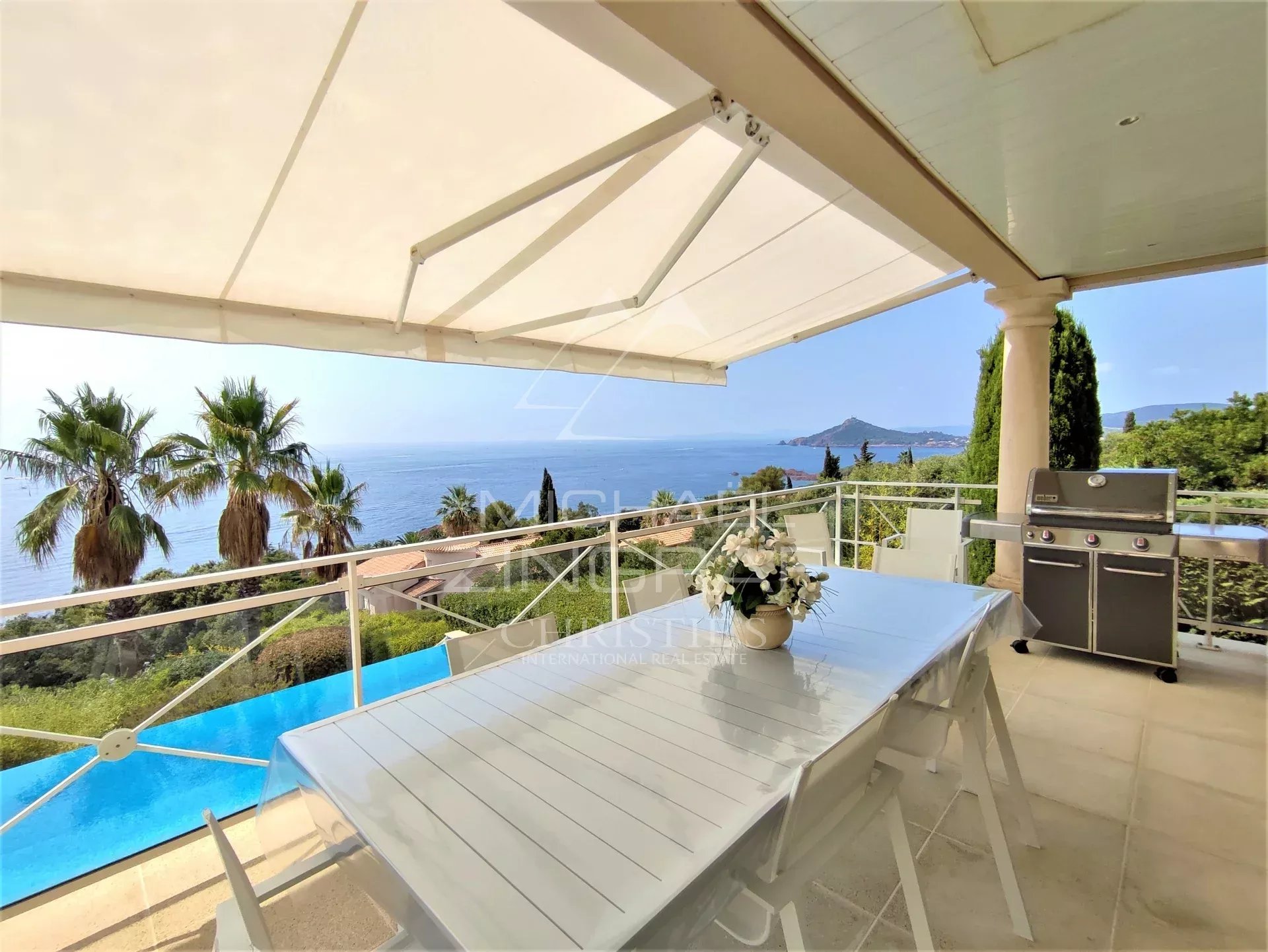 IN DER NÄHE VON CANNES – VILLA MIT MEERBLICK – ANTHEOR