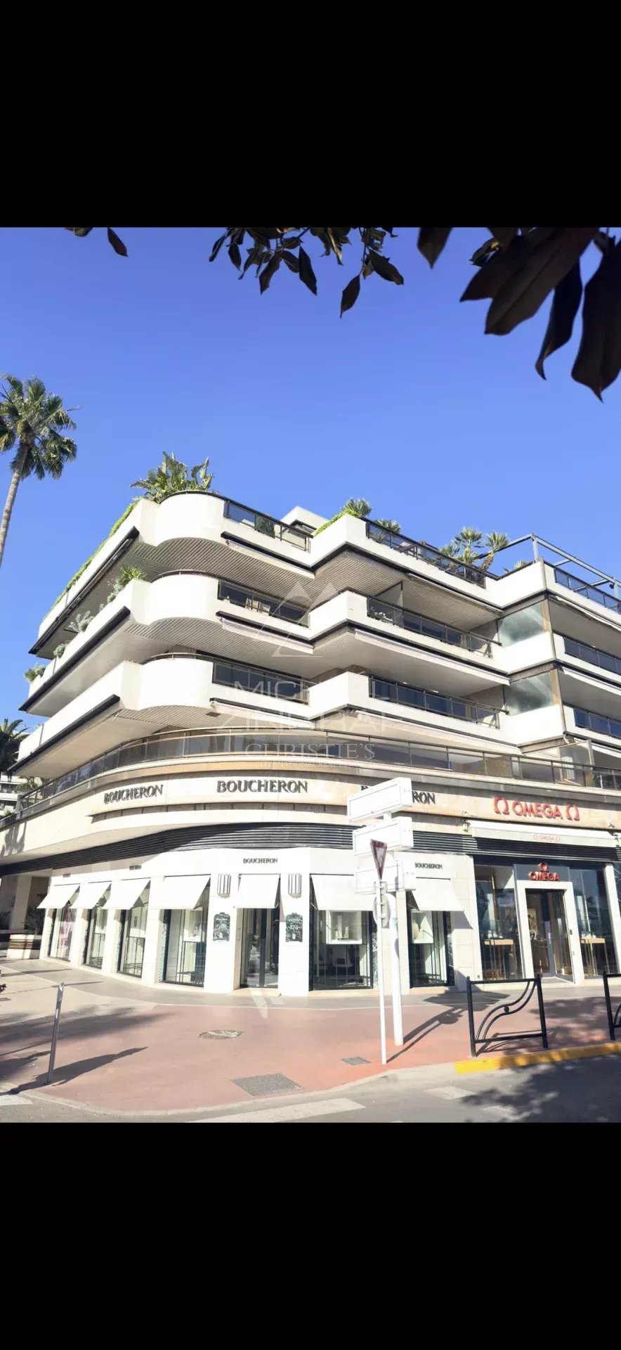 GARAGENSTELLPLATZ – GRAY D'ALBION