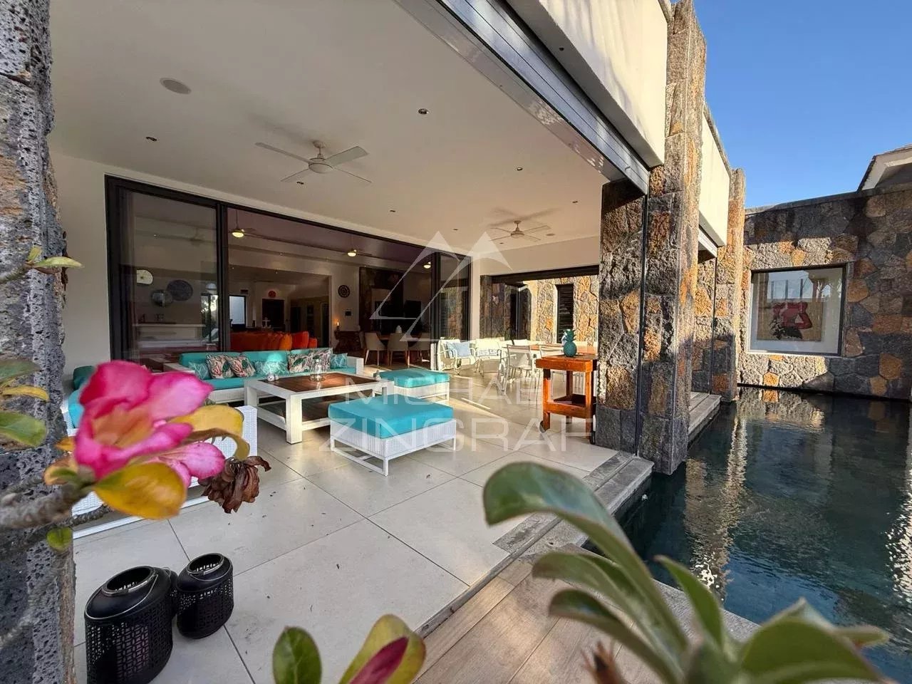 Exklusive Villa in einer Residenz in Pereybere