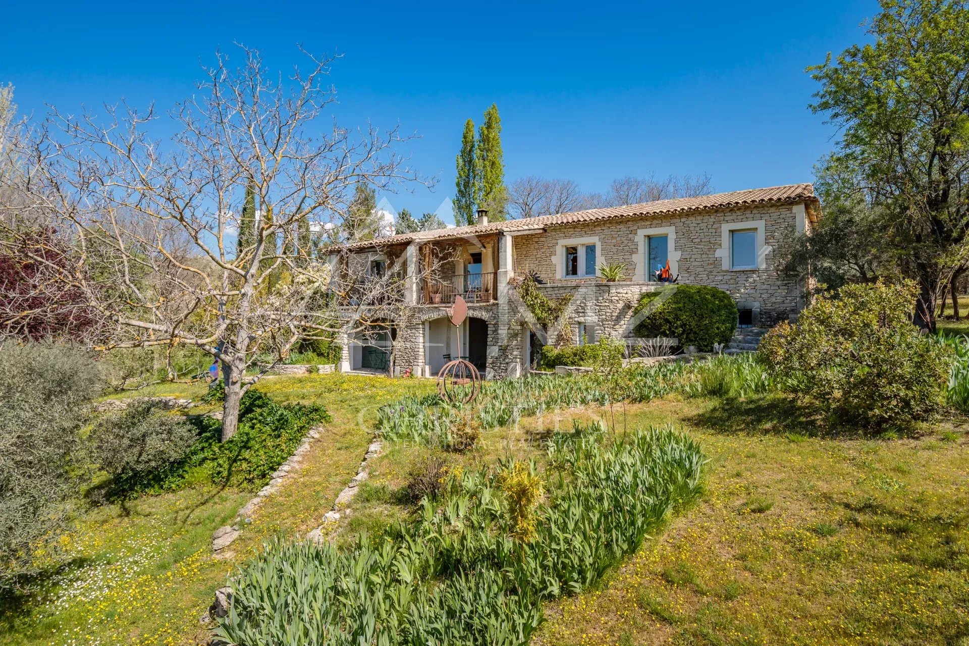 Gordes - Superbe maison avec vue sur le Luberon et piscine