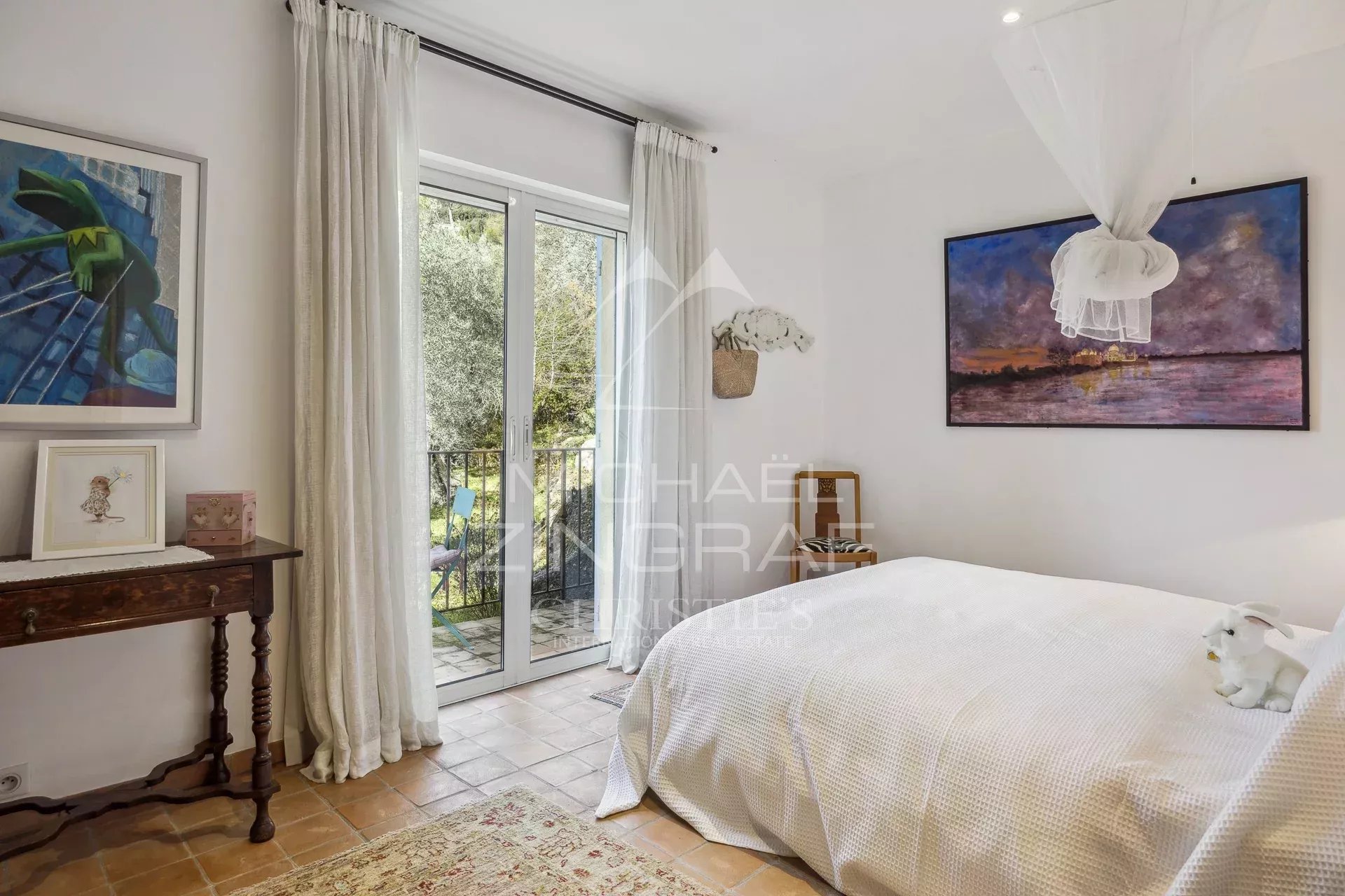 Elegante  Villa position dominante avec vue mer et oliveraie