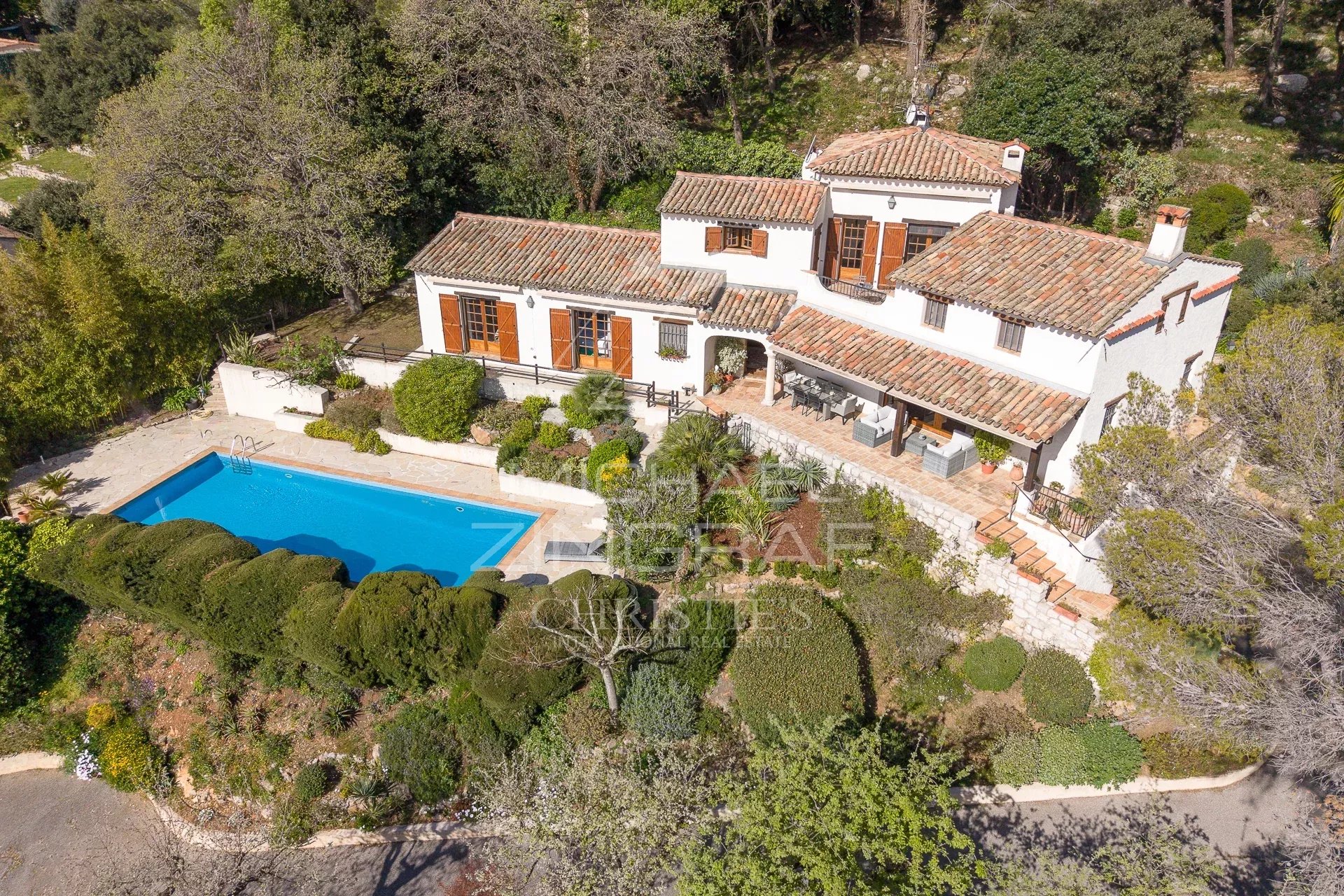 EXCLUSIVITE - PROCHE CANNES ET ANTIBES - VUE PANORAMIQUE MER