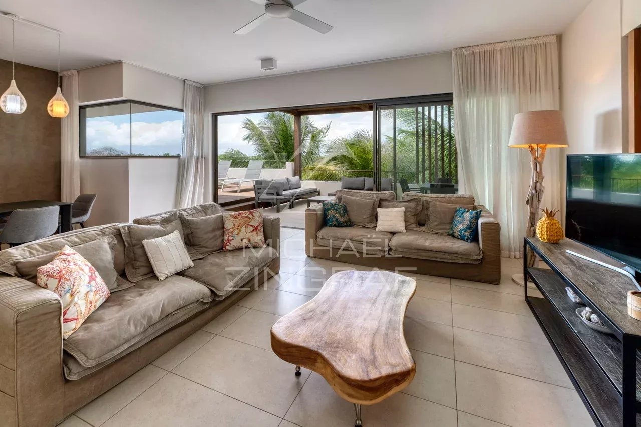Penthouse with Golf View – Mont Choisy