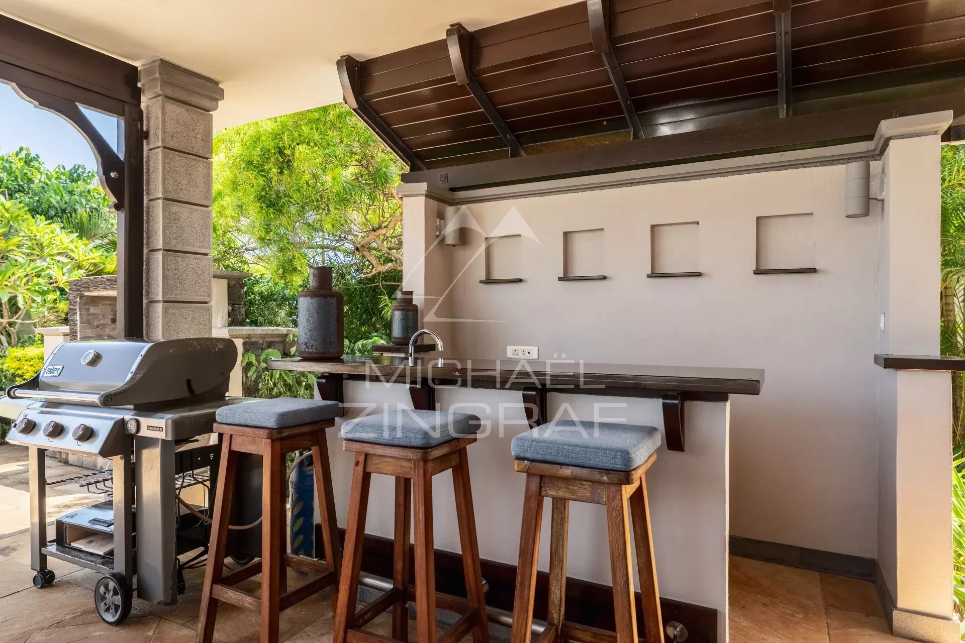 Villa d’exception avec vue panoramique sur l’océan à Valriche