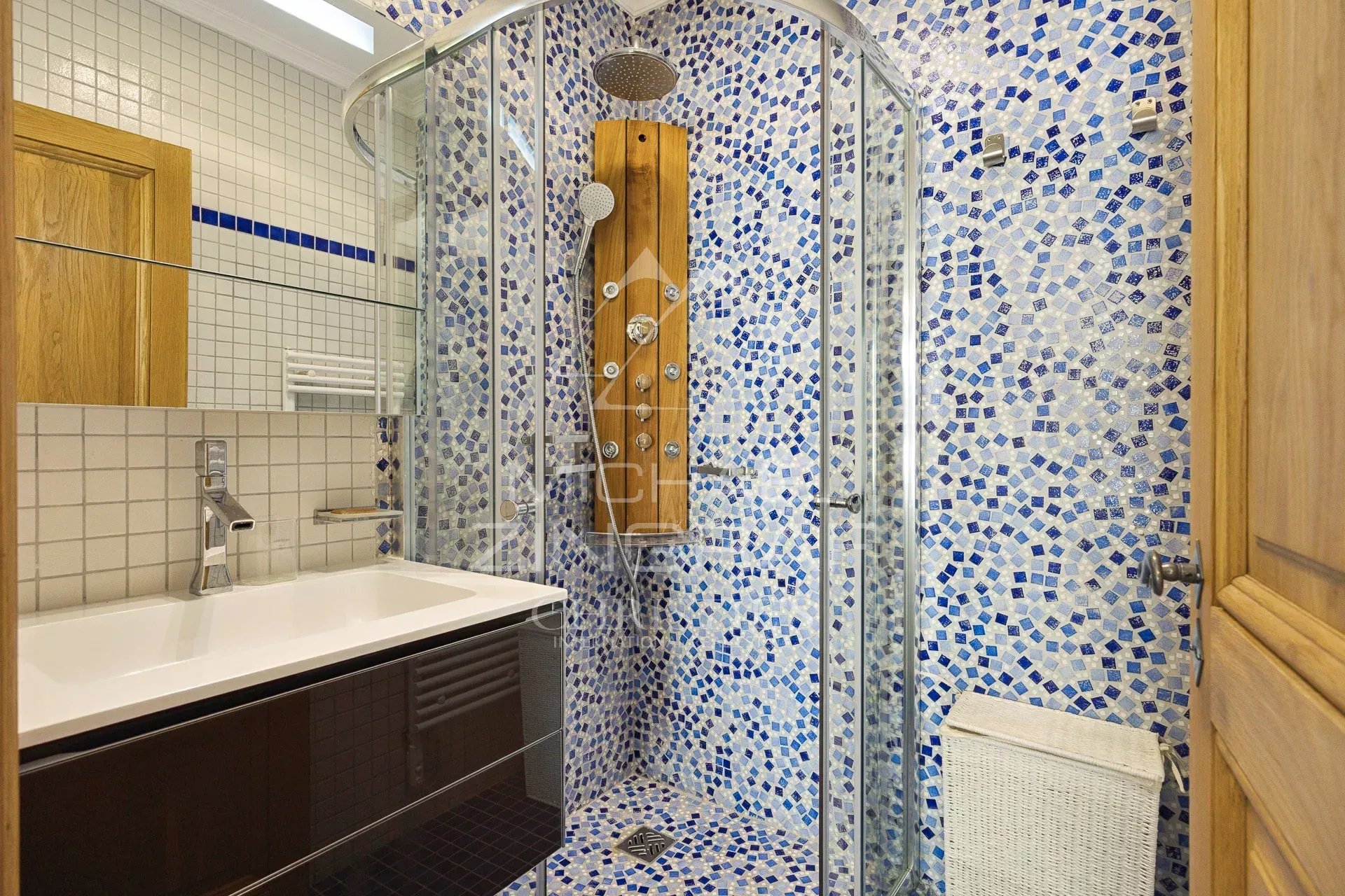 Cannes - Basse-Californie - Elegante Villa im anglo-normannischen Stil