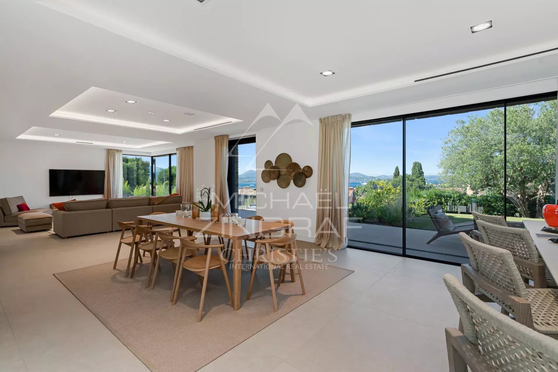 Saint-Tropez – Villa contemporaine d’exception avec vue mer panoramique