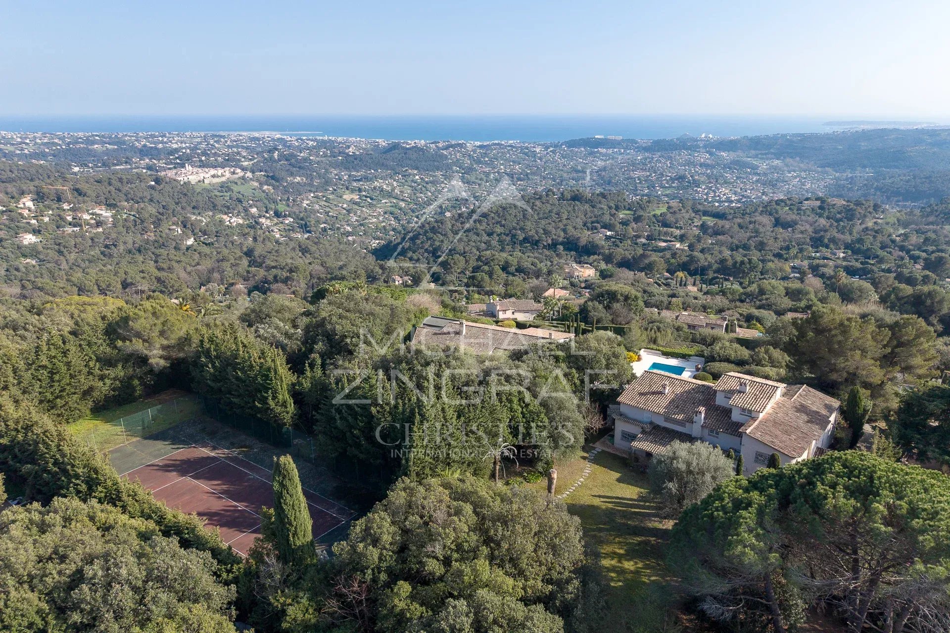 Villa d’exception avec vue mer panoramique dans le Domaine des Hauts de Saint-Paul