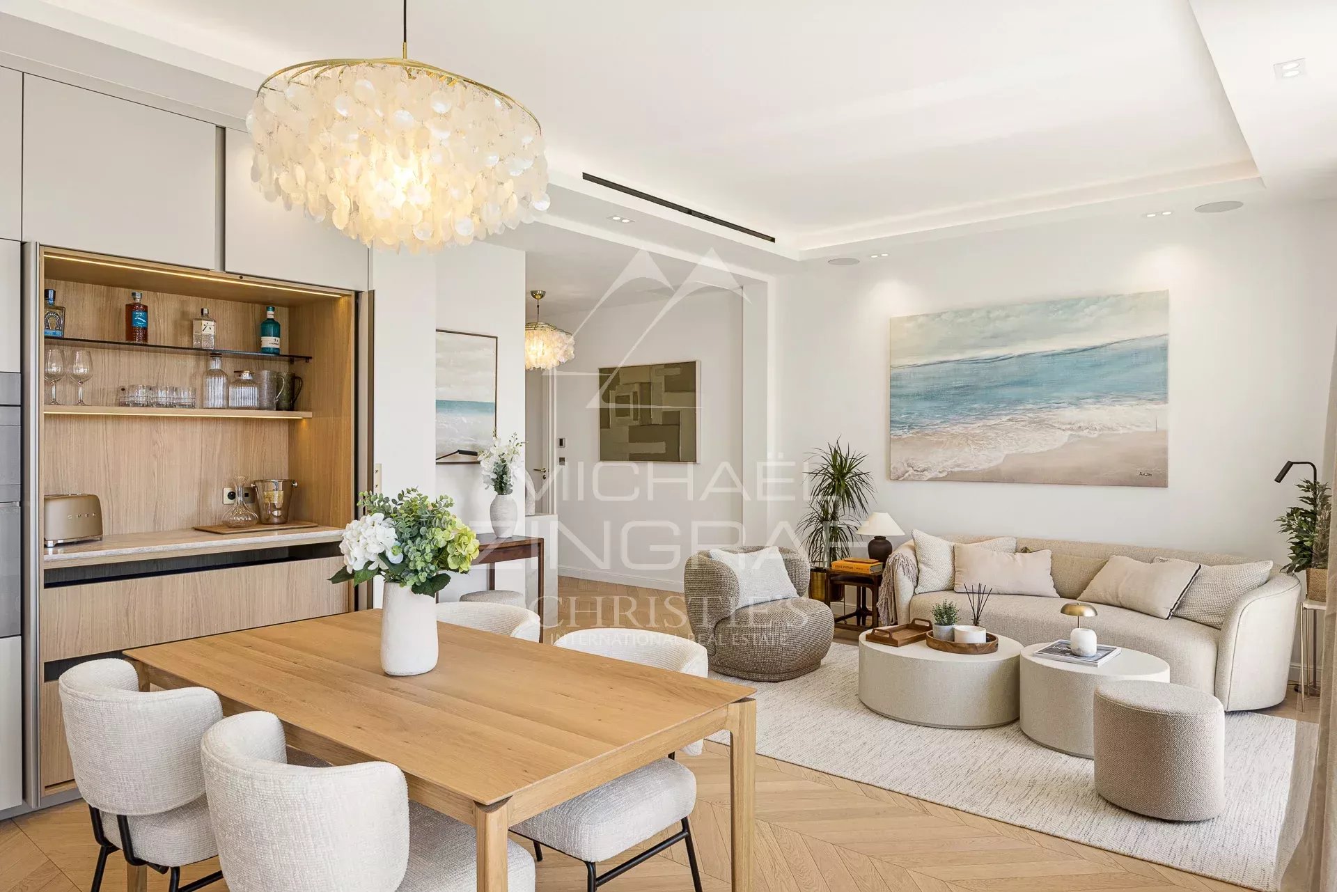 Cannes - Croisette - Exceptional Two-Bedroom Apartment