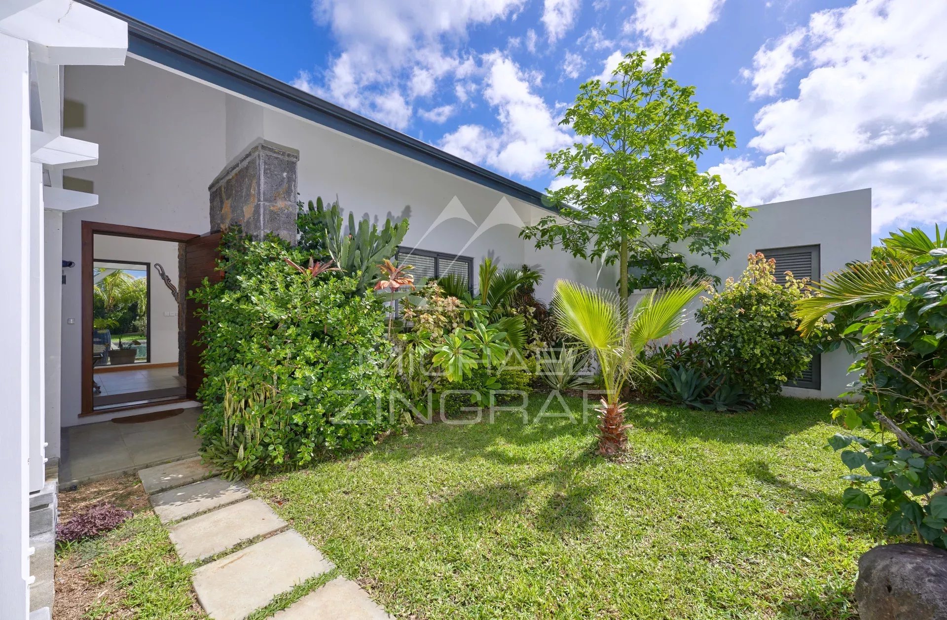Villa de 4 chambres dans résidence sécurisée à Grand Baie